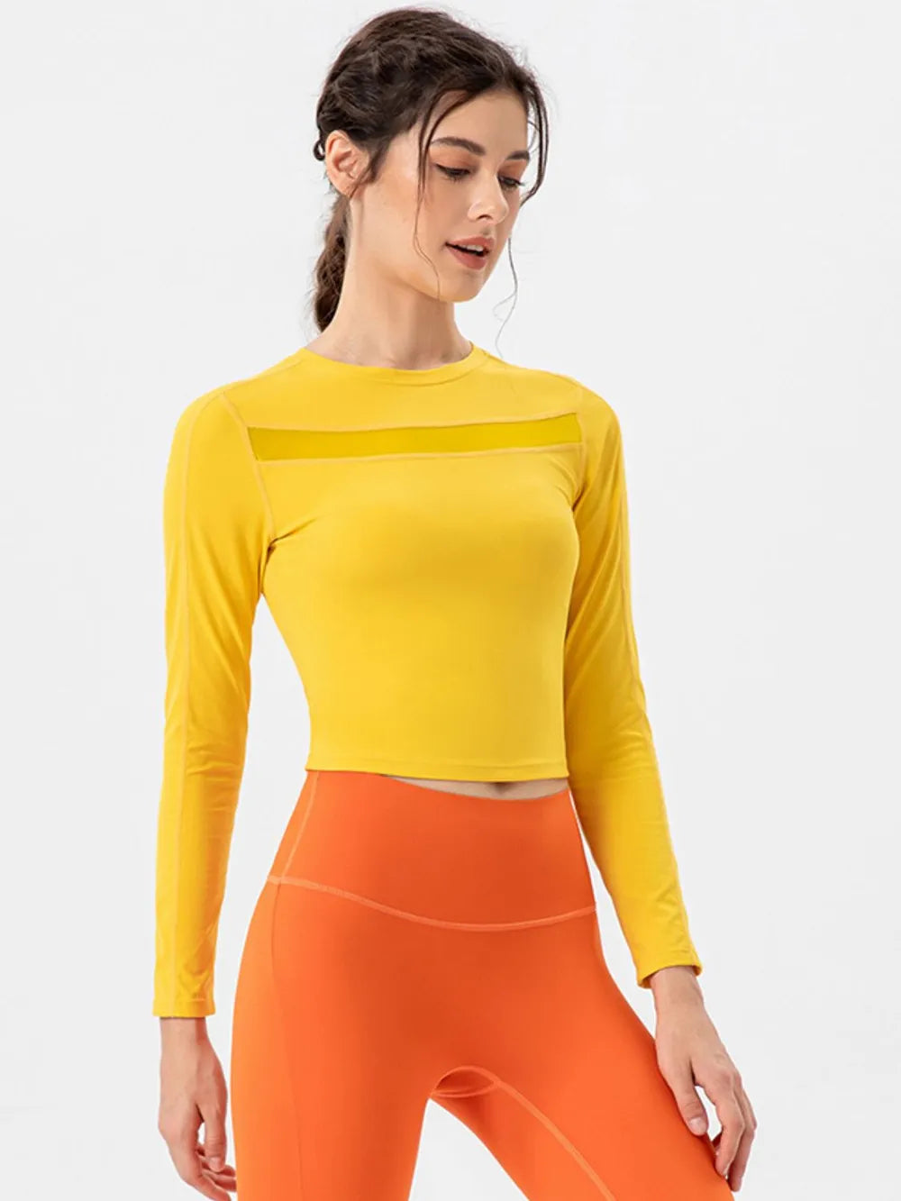 round neck long sleeve active tee fabric and stitch detail
