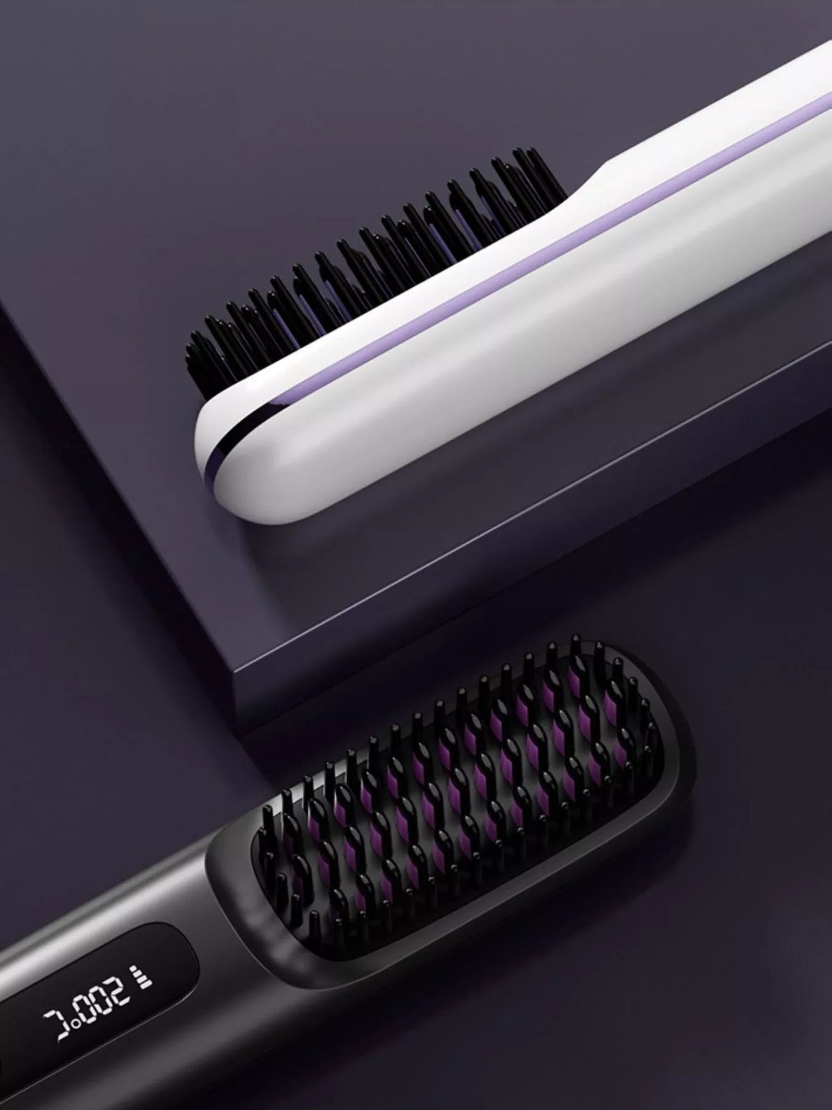 Black straightening comb color option