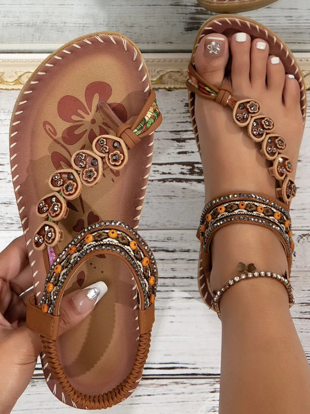 Toe loop PU leather flat sandals side view