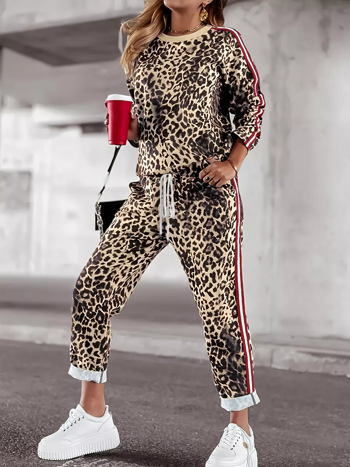 Leopard plus size set styled evening look