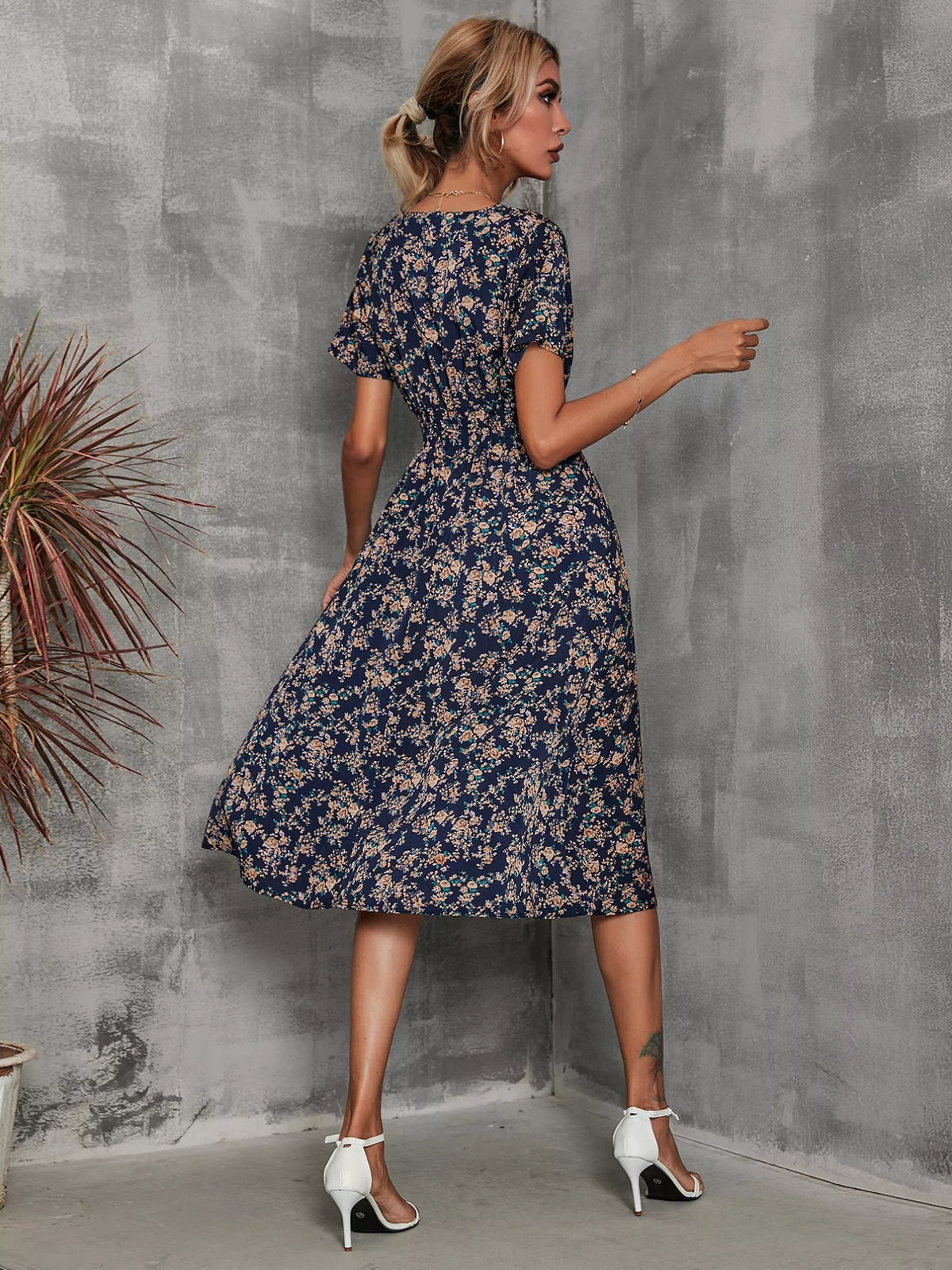 Printed short sleeve smocked midi dress fabric detail
