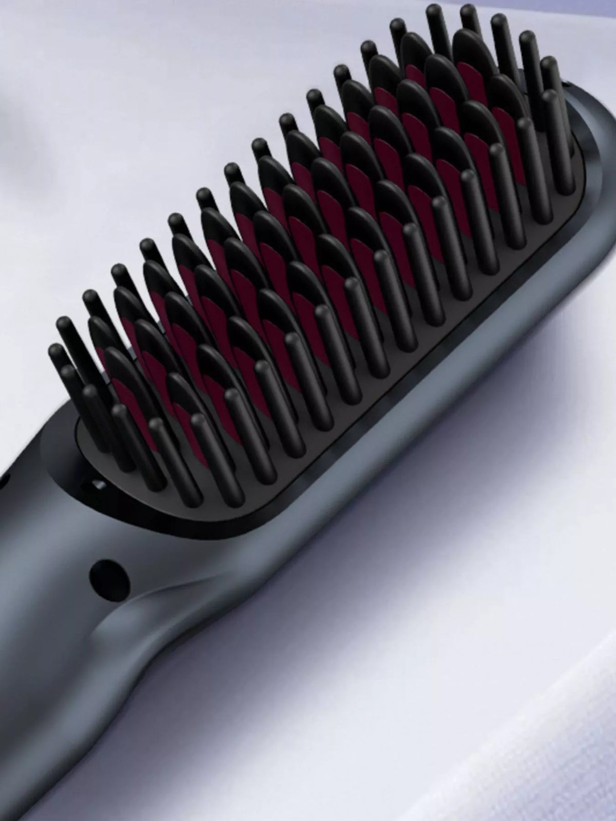 Straightening comb anti scald tip detail