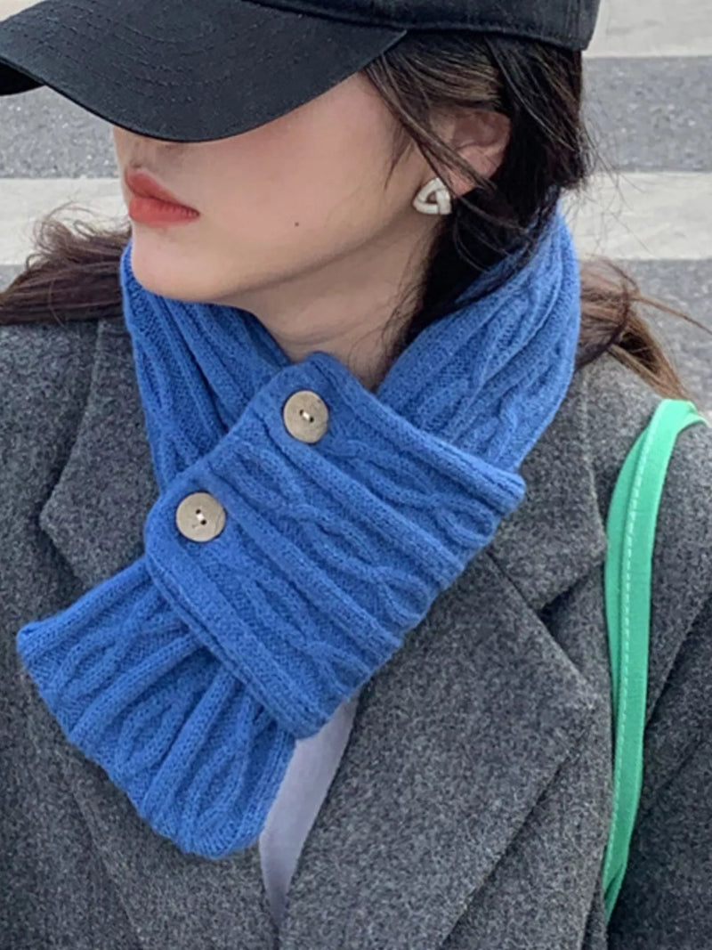 Button accent knitted winter scarf in Klein blue