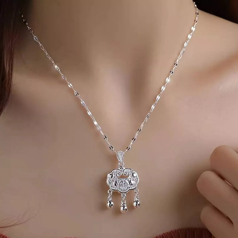 925 sterling silver lock pendant necklace front view