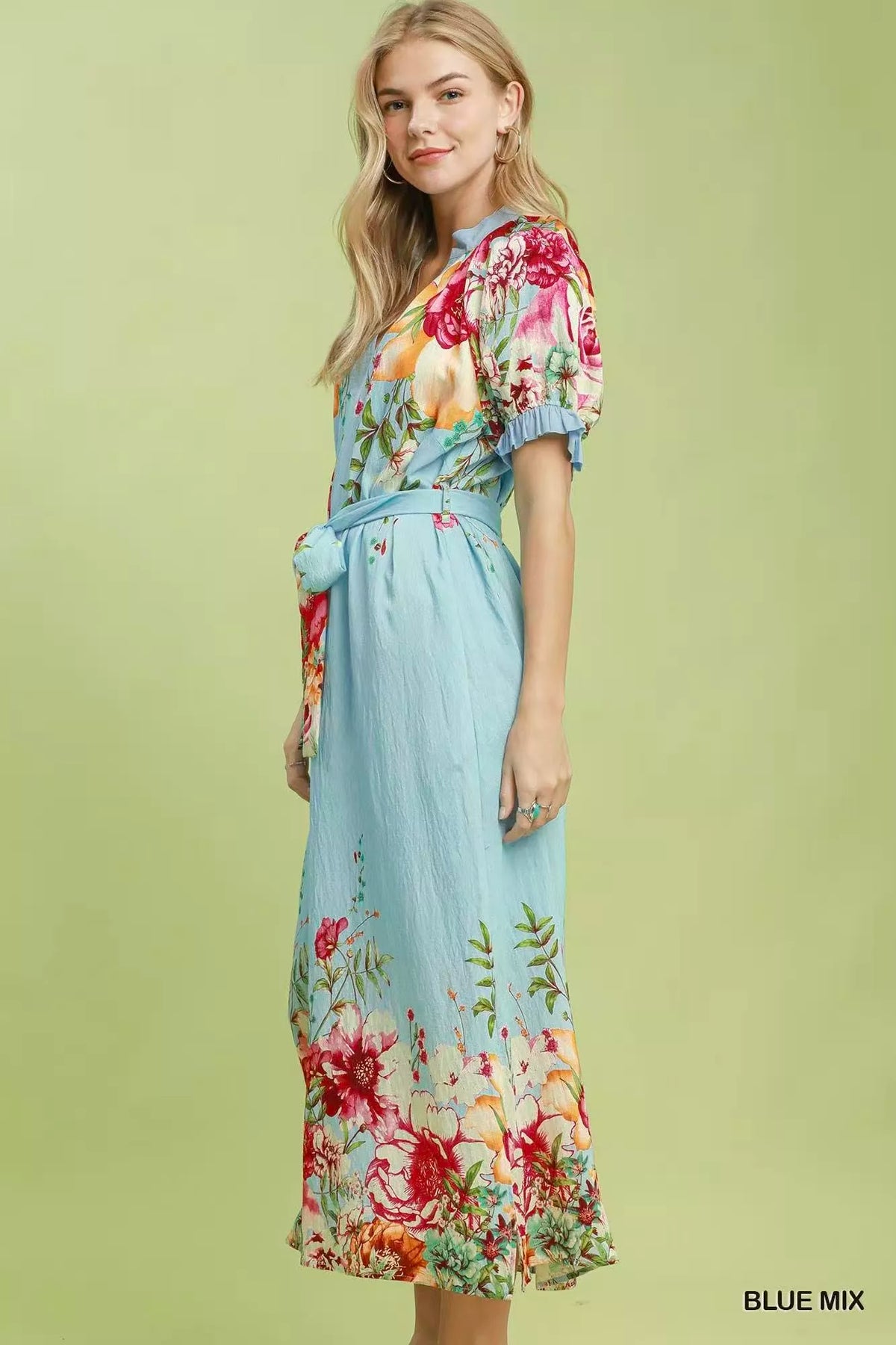 Umgee mixed floral border print midi dress in blue detail view