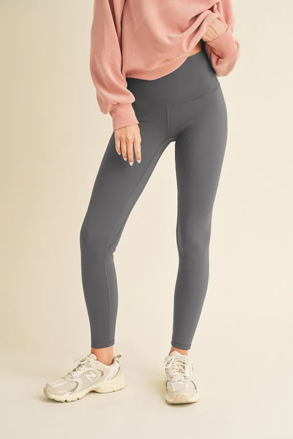 Yelete Full Size Fleece Lined High Waisted Leggings Gray - Fashorio