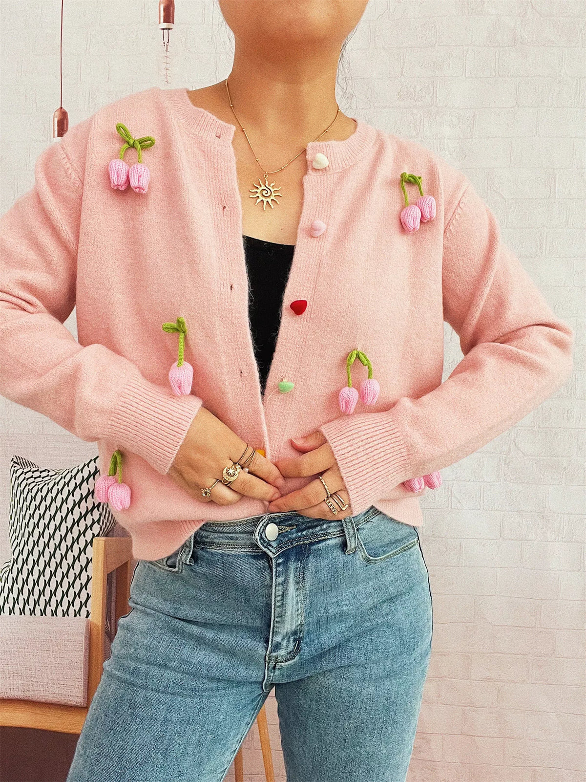 Flower cardigan in pink colorway