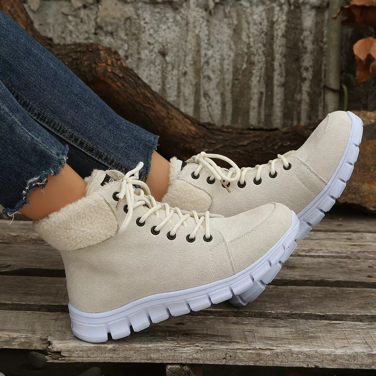 Lace Up Round Toe Boots toe detail