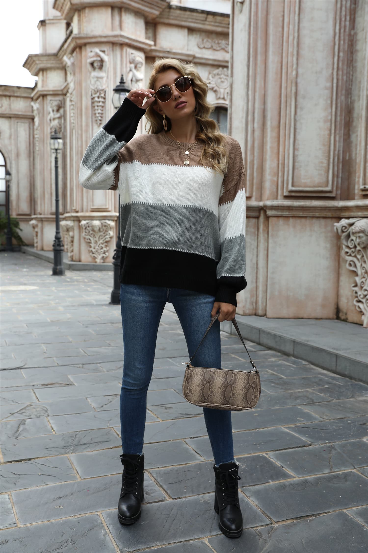 Angel Wings Color Block Round Neck Sweater - Fashorio