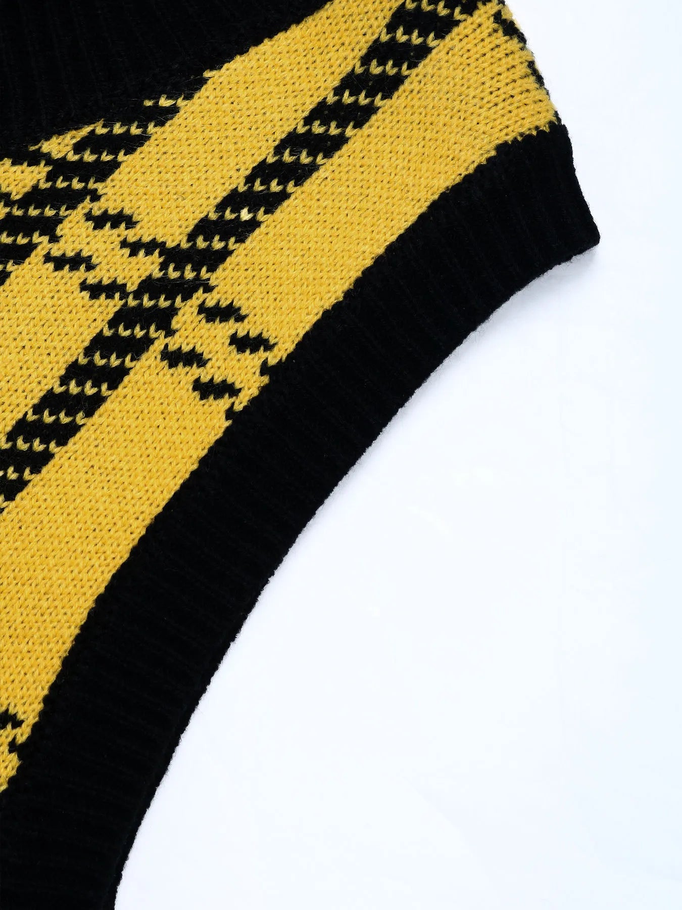 Plaid V-Neck Cropped Sweater Vest - Fashorio