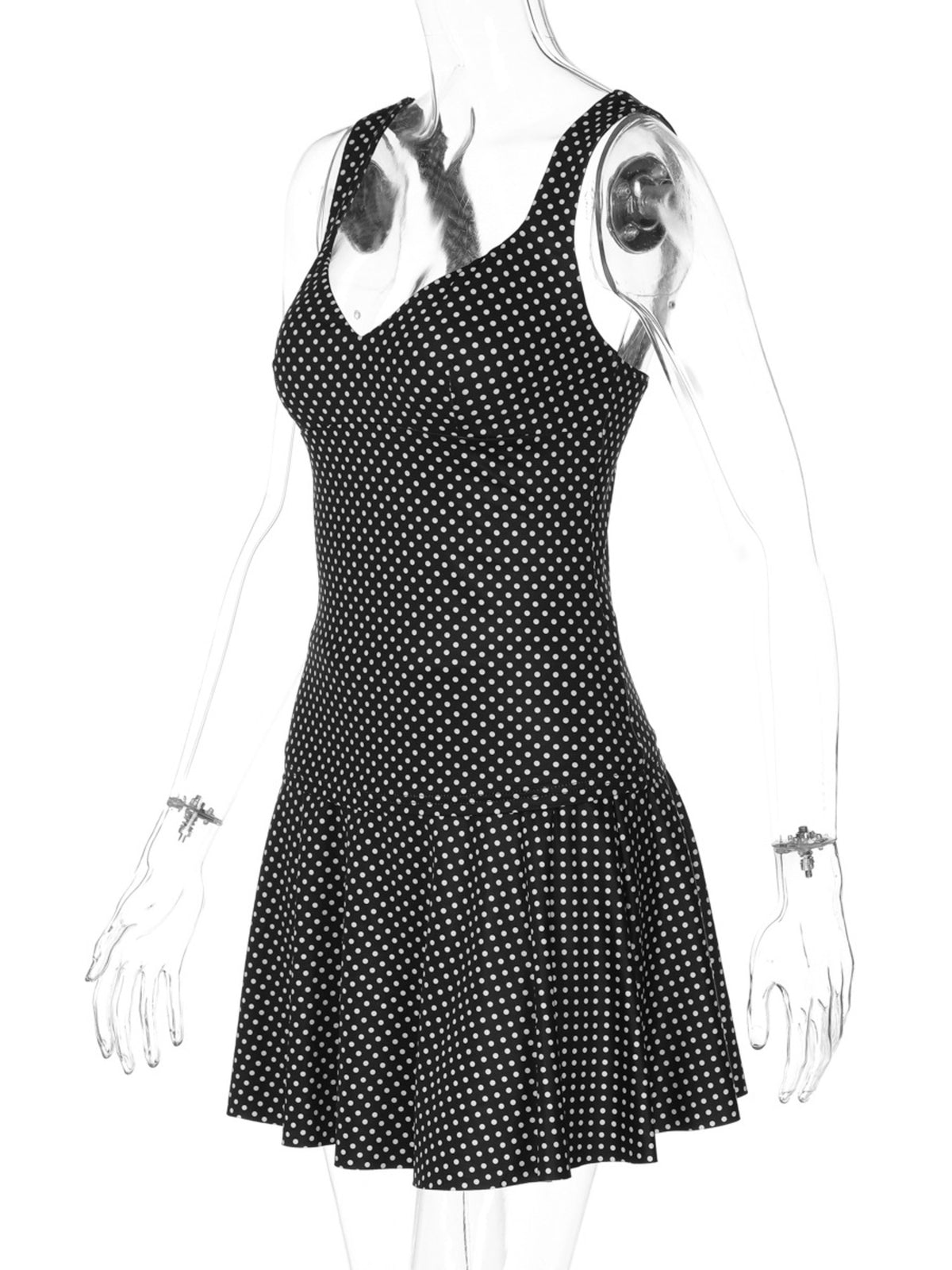 Polka dot crop top and skirt close up