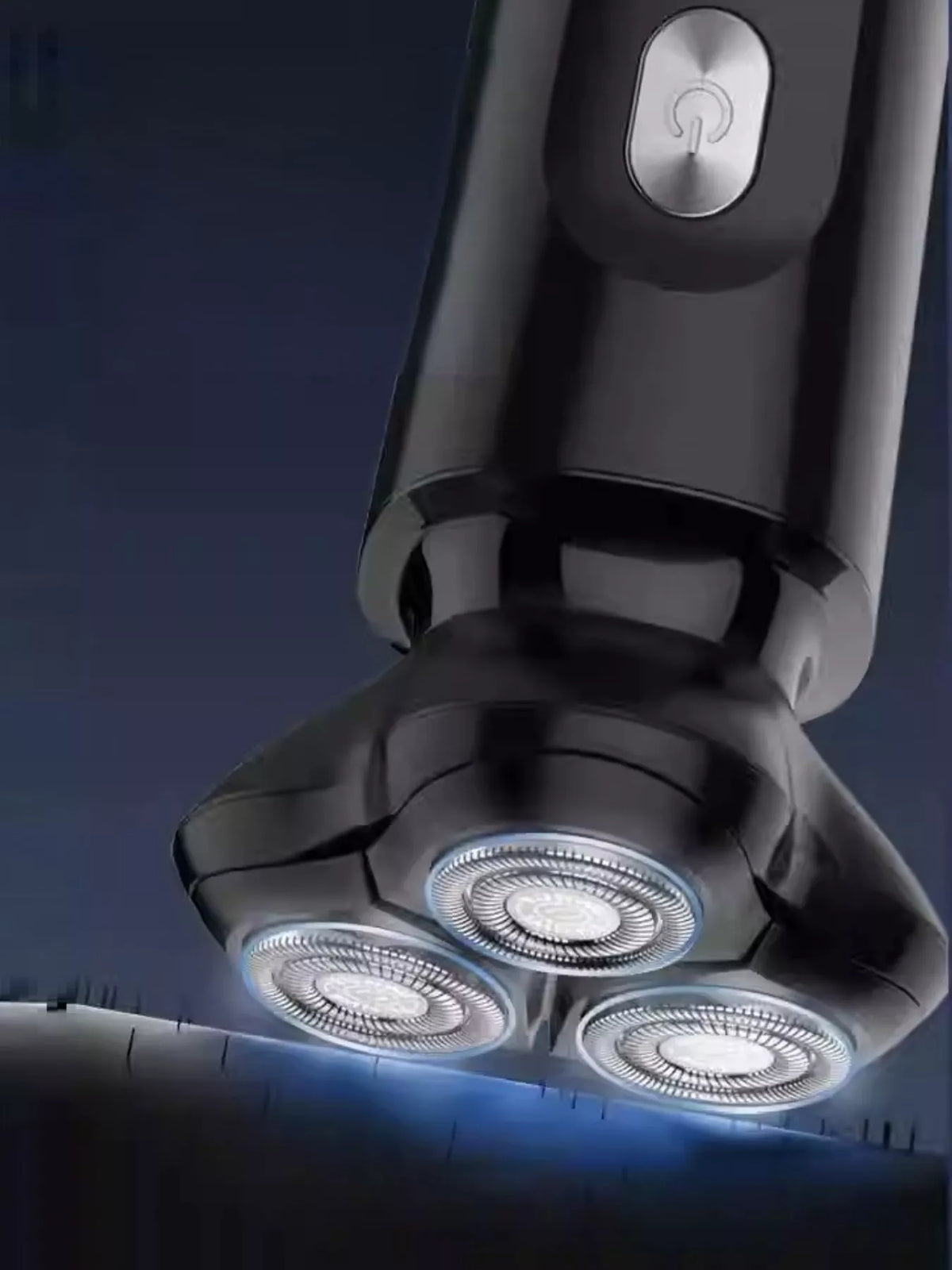 Rotary shaver head detail