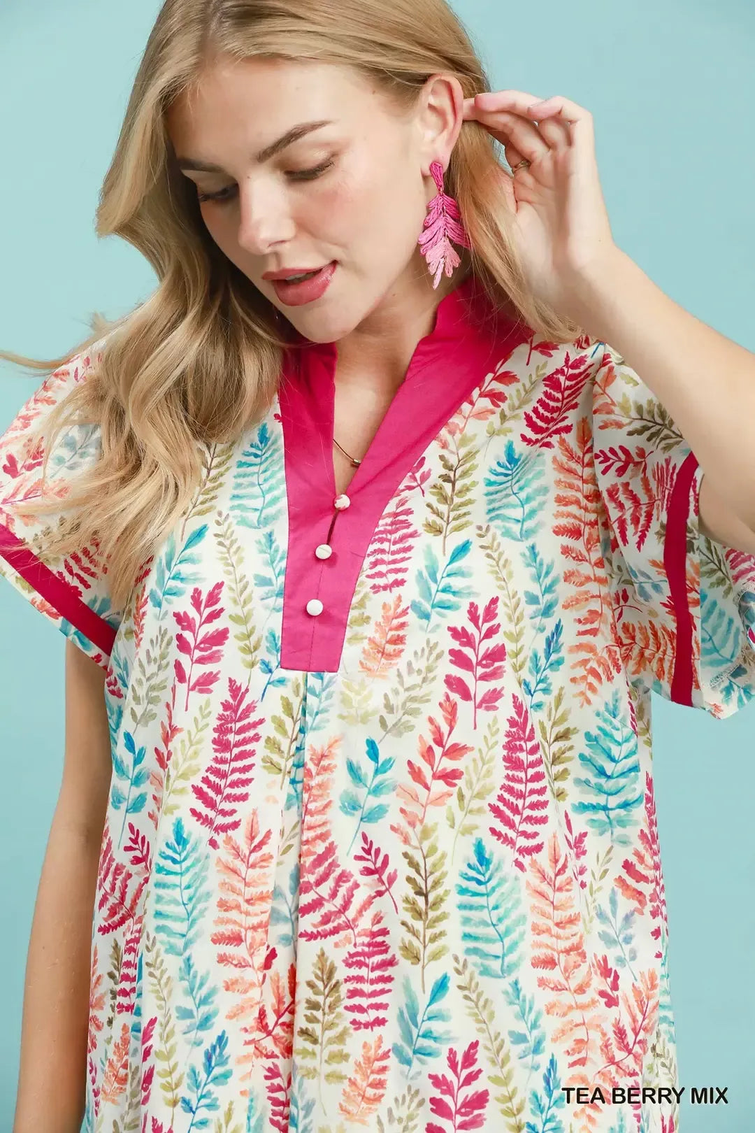 Leaf Print Flutter Sleeve Tiered Mini Dress in Berry detail