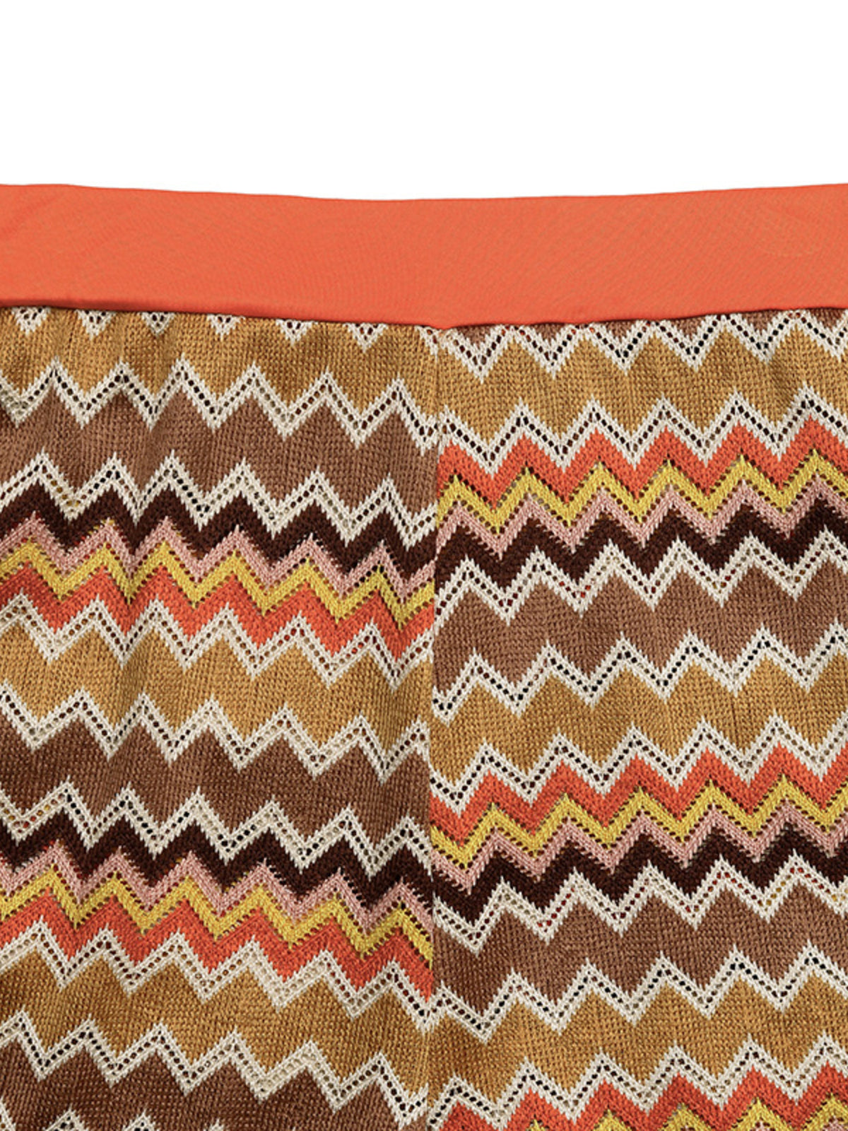 Coordinated knit tank and shorts detail