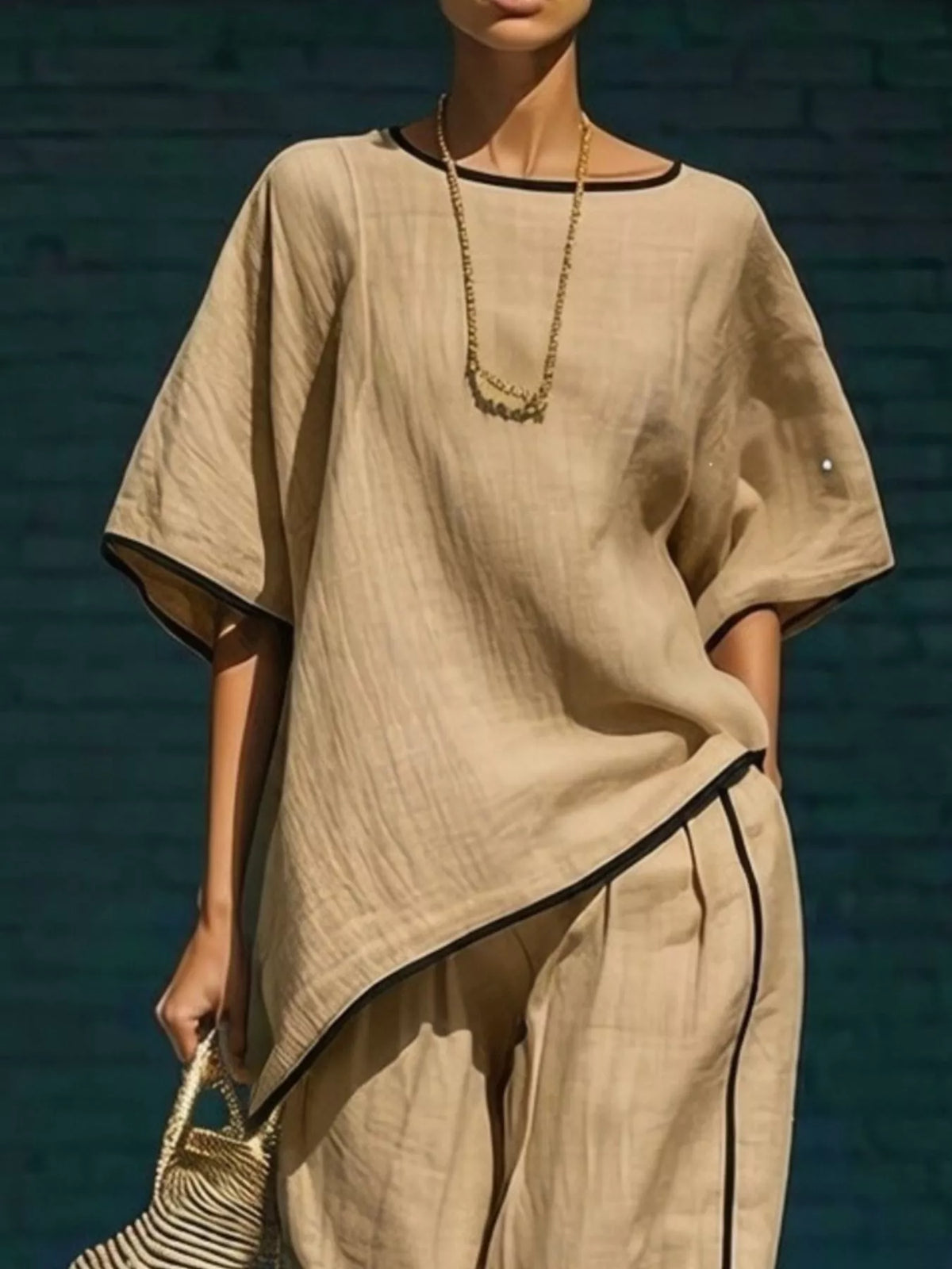 Round neck set back view