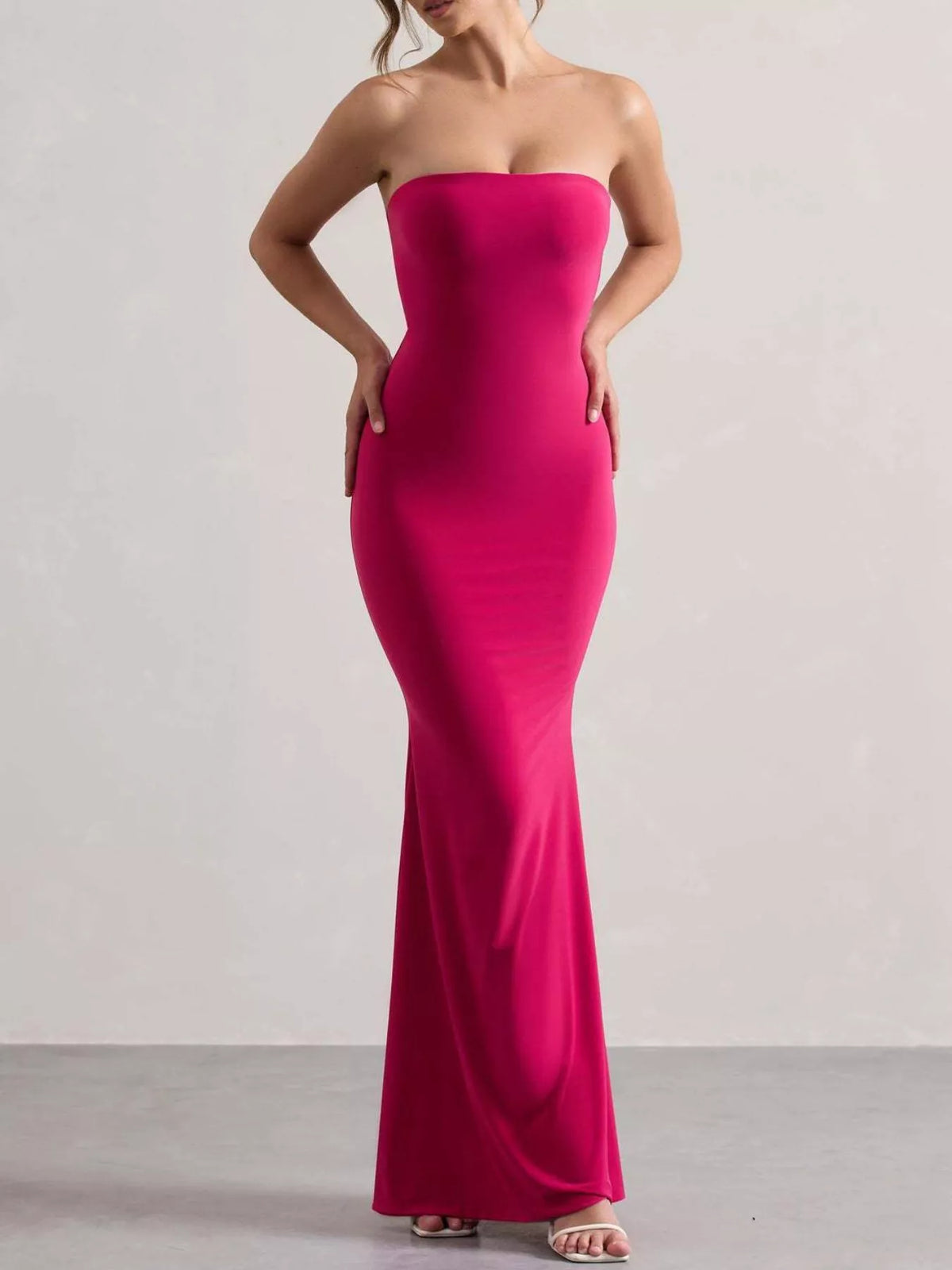 strapless tube bodycon maxi dress neckline detail