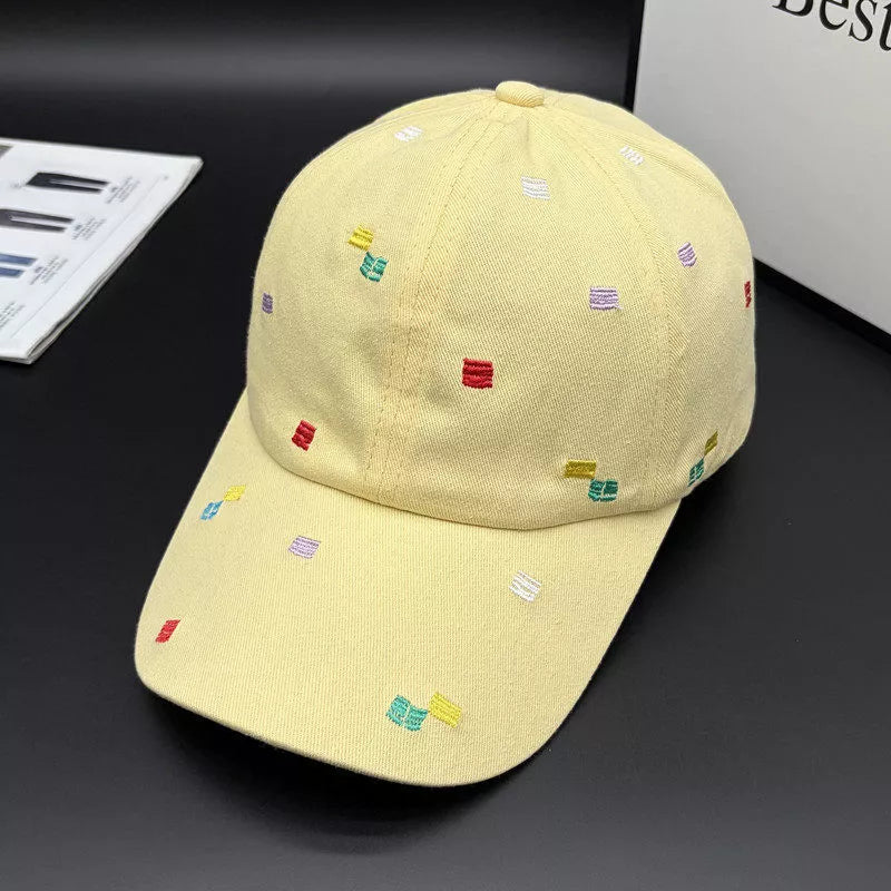 Side view of the curved brim baseball cap