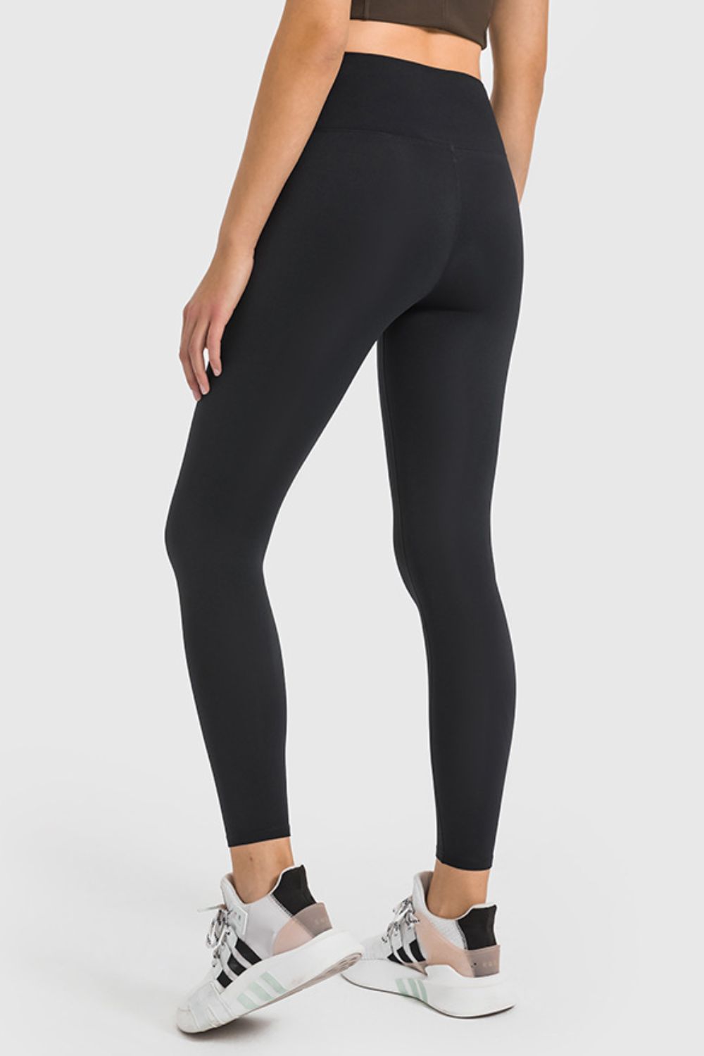 high waist ankle length yoga leggings close up detail