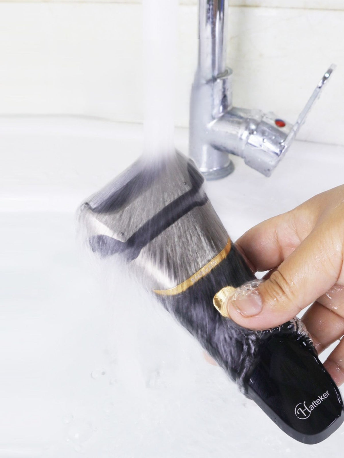 Foil shaver pop up trimmer detail