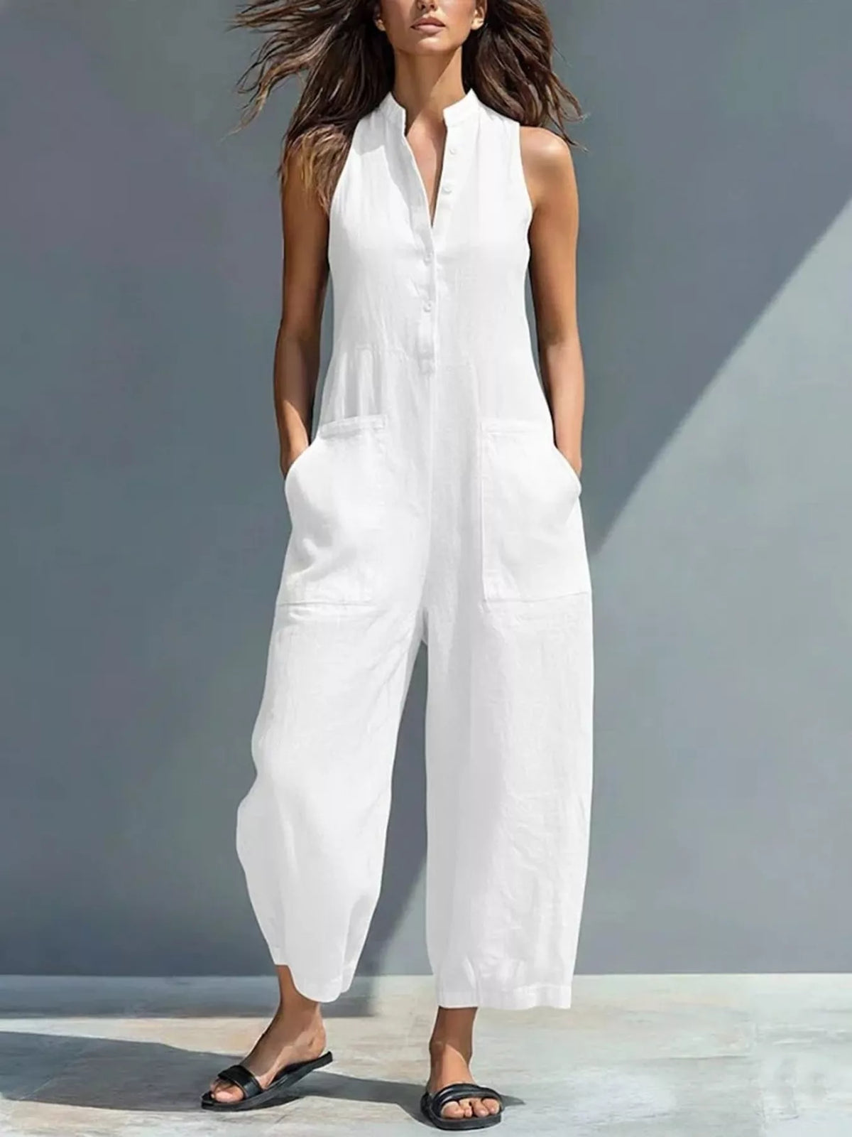 Sleeveless jumpsuit pocket detail