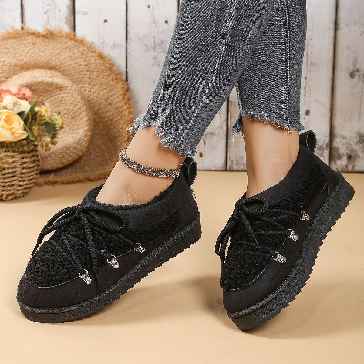 Lace Up Round Toe Platform Ankle Boots heel and sole detail