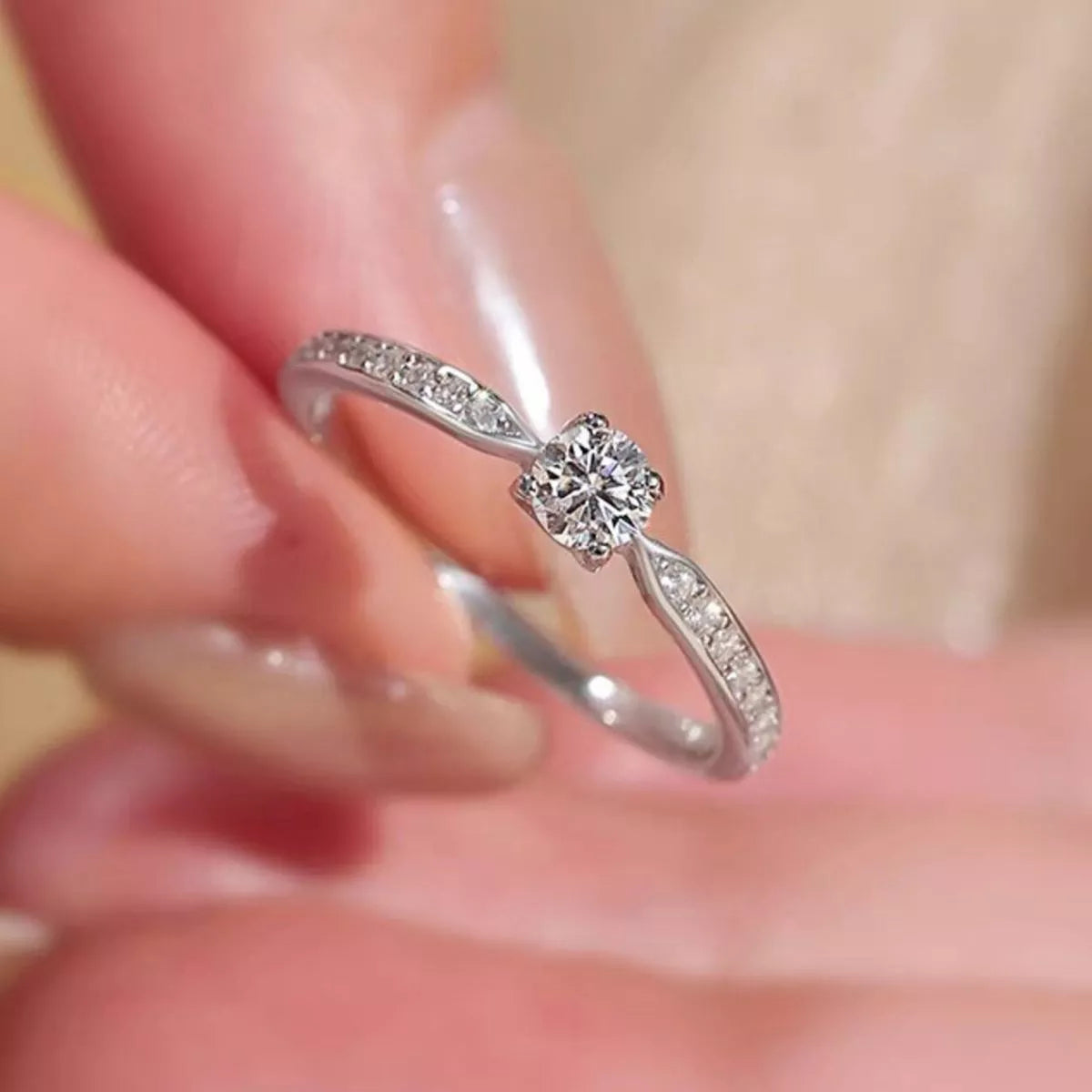 Top down view of the 1 carat moissanite ring