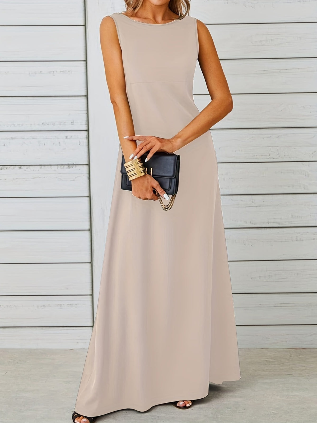 Color range of flowy maxi dress