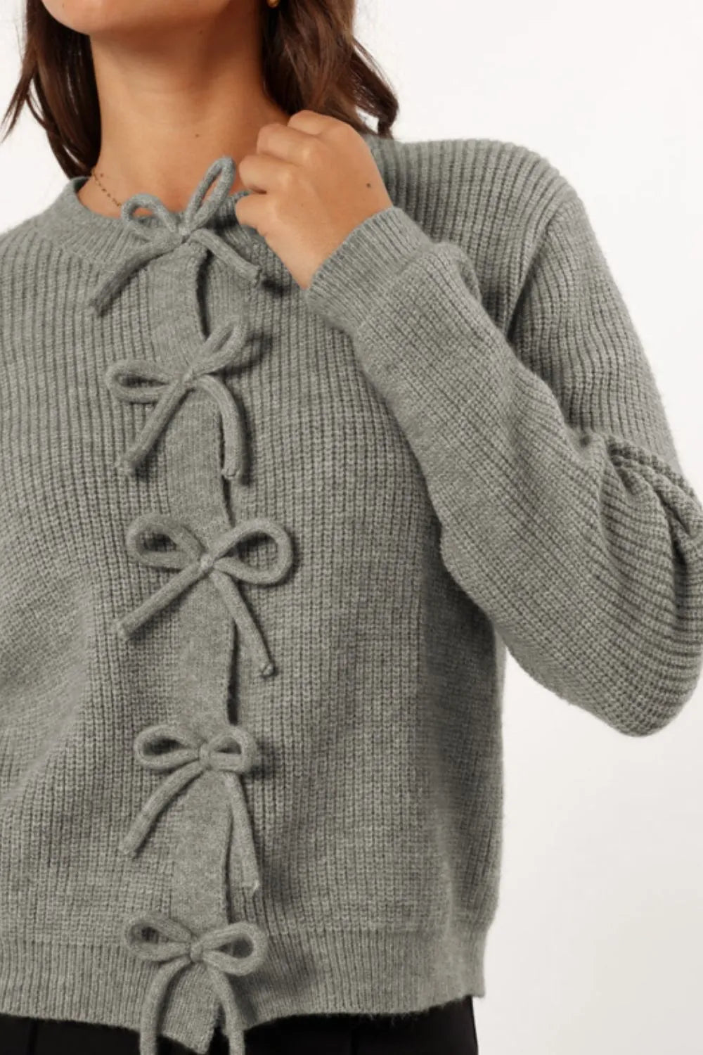 Round neck cardigan sleeve detail