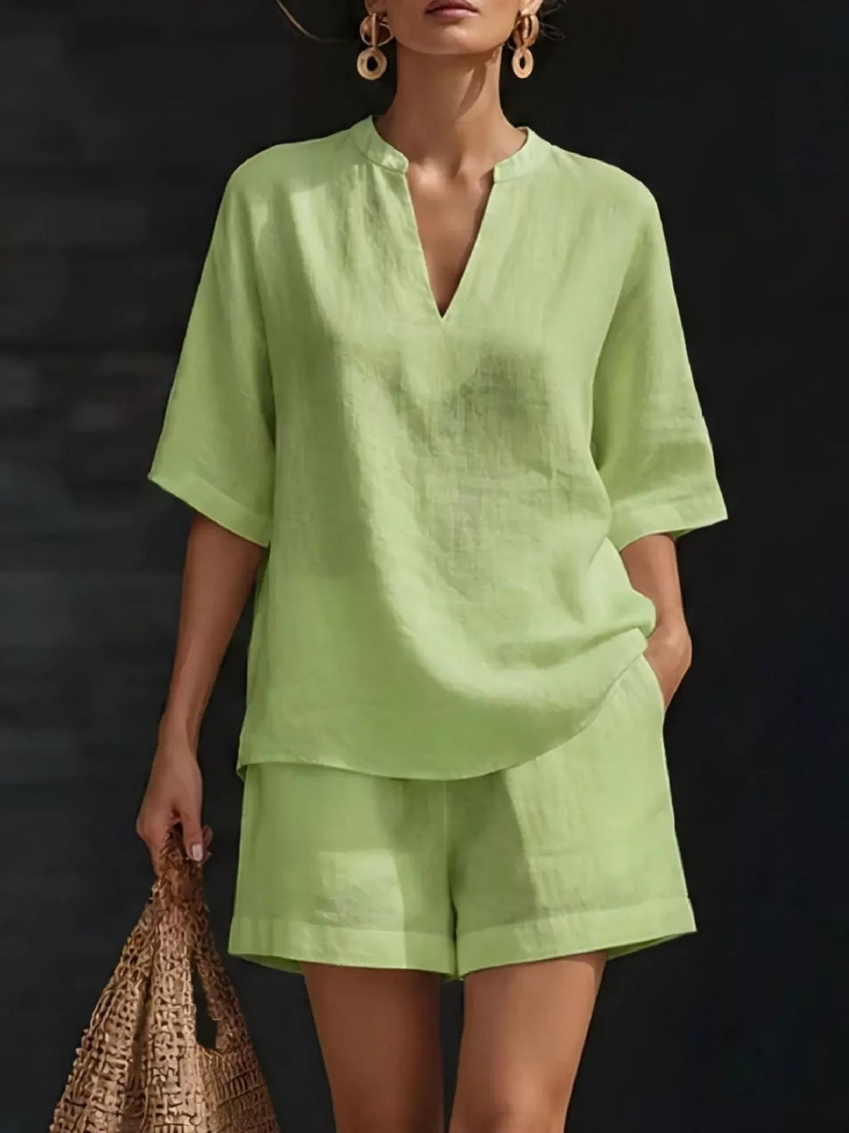 Notched top pocket detail