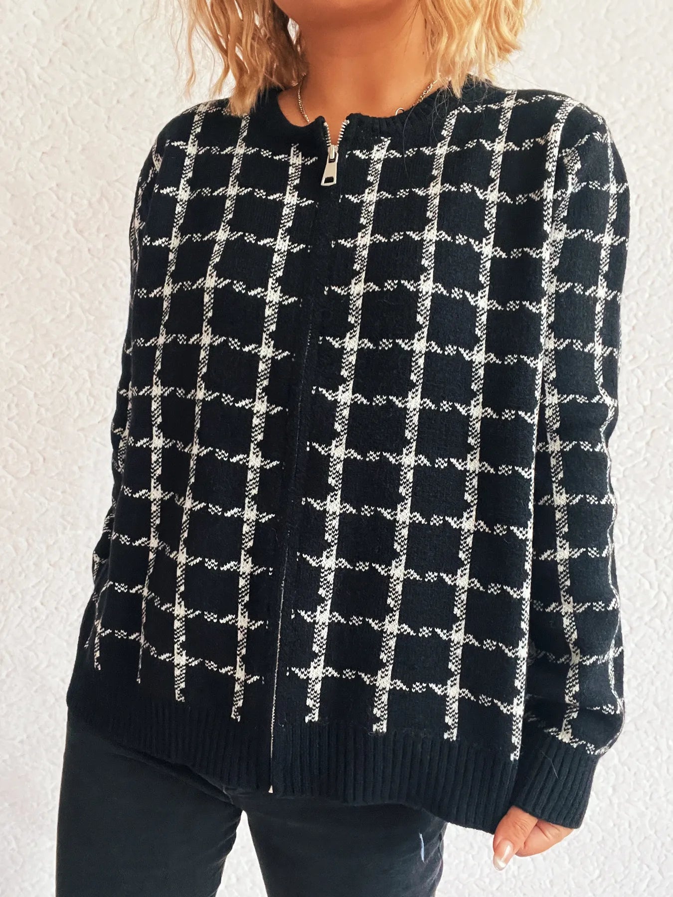 Plaid Pattern Zip Up Cardigan - Fashorio