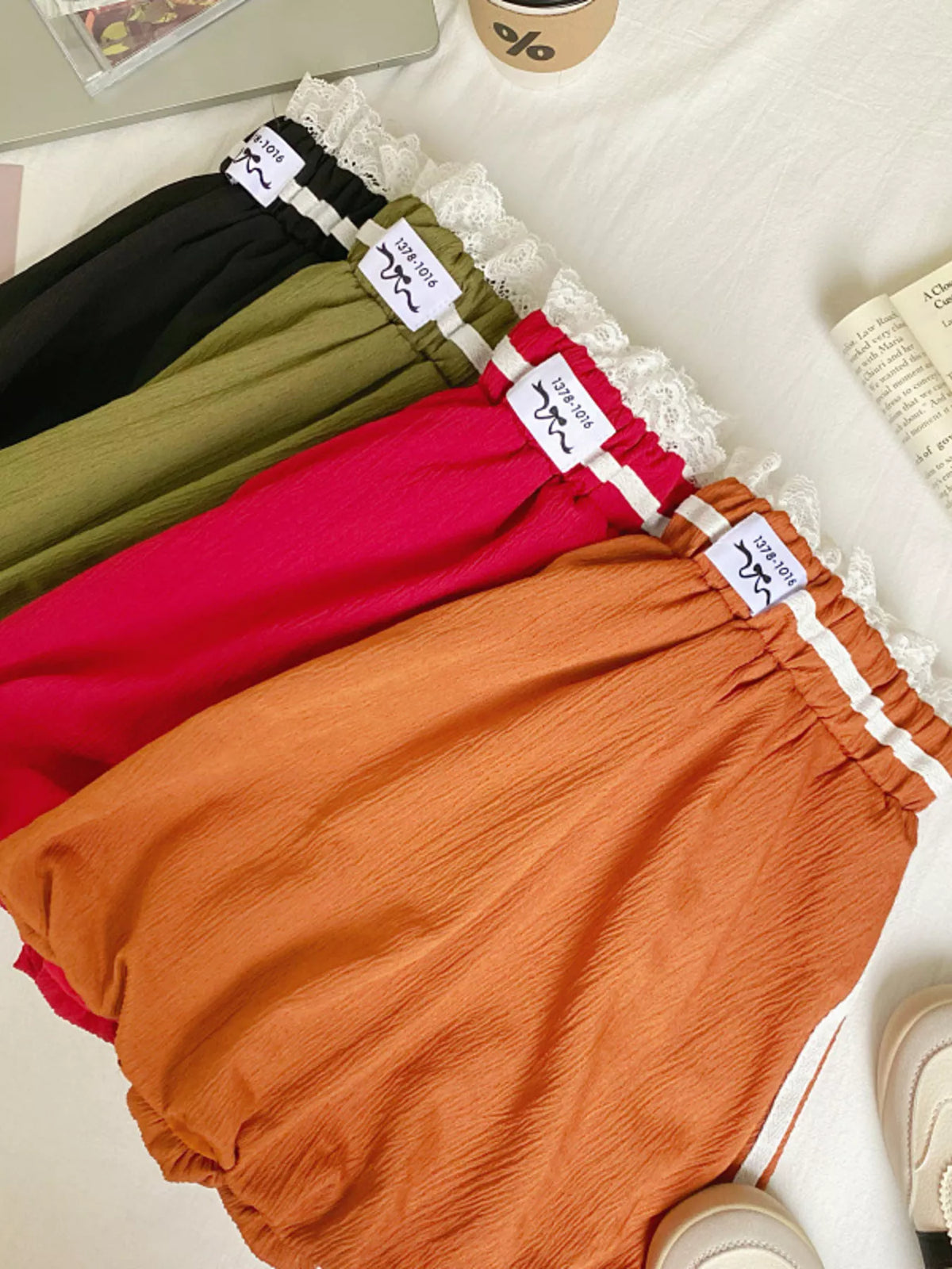 Lace trim elastic waist mini skirt side view