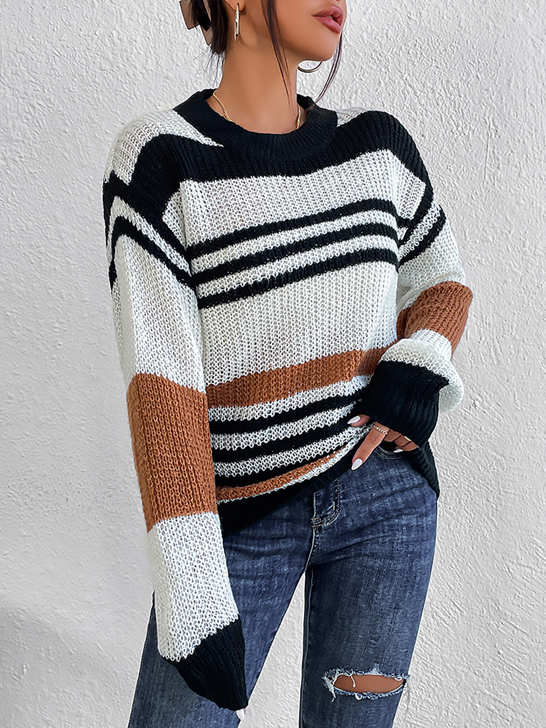 Striped Round Neck Sweater - Fashorio