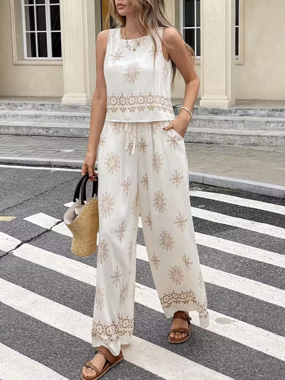 Sleeveless top and wide leg pants two piece set full look