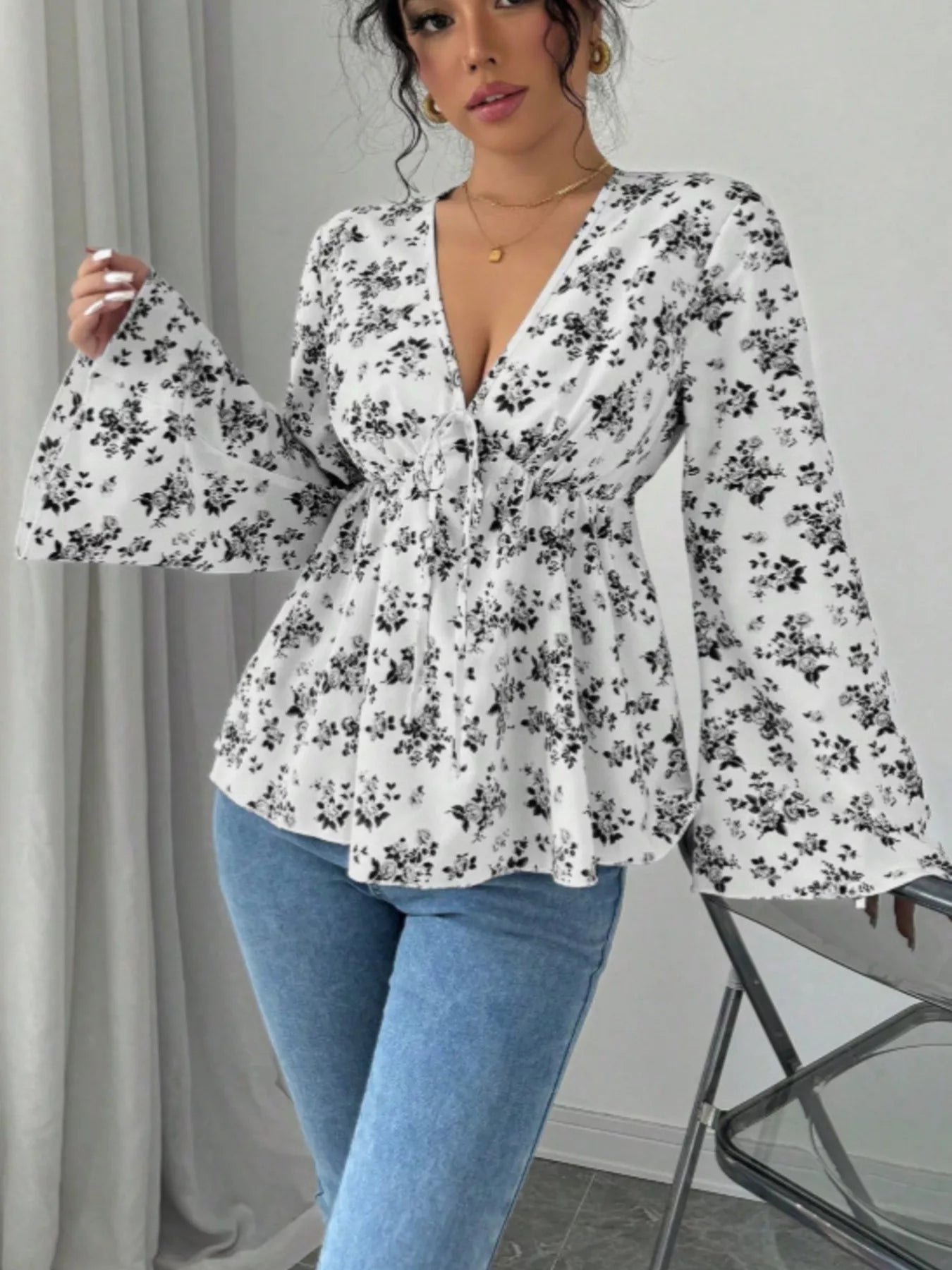 Floral Print V-Neck Long Sleeve Blouse - Fashorio