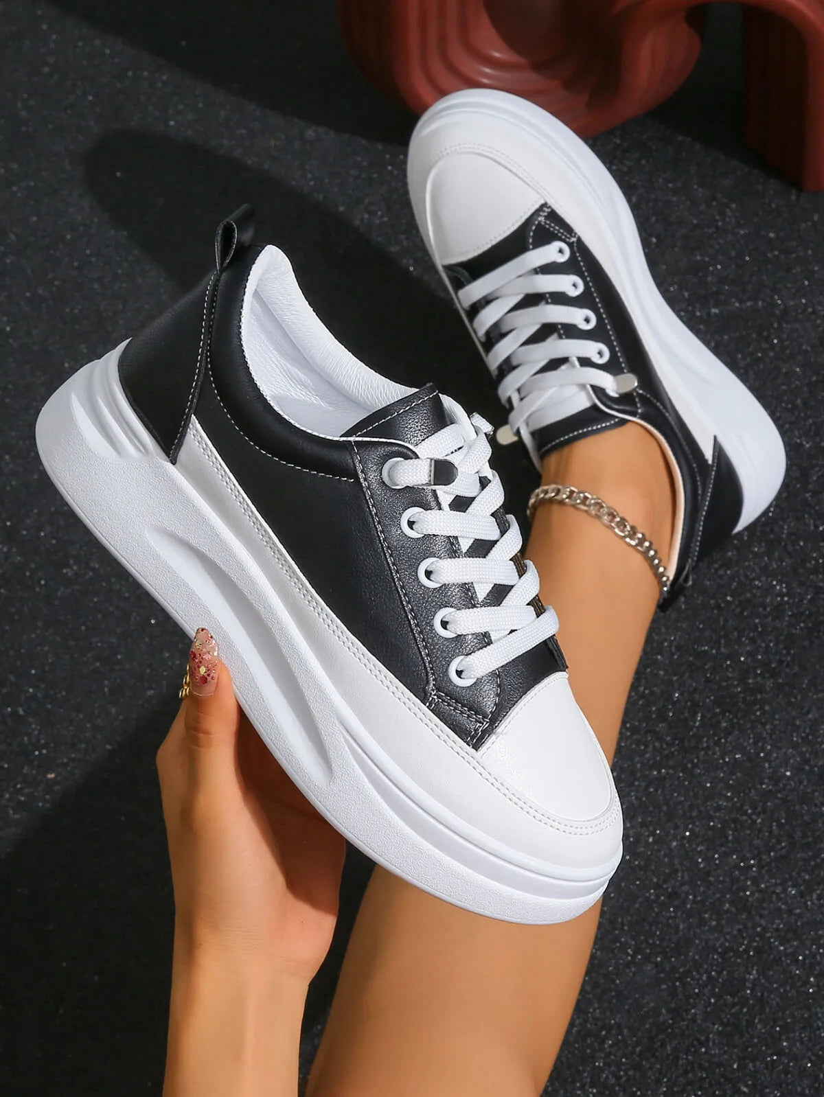 Lace Up Platform Sneakers Black - Fashorio