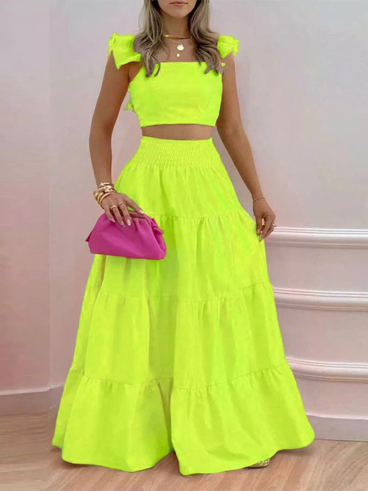 Tiered maxi skirt movement detail