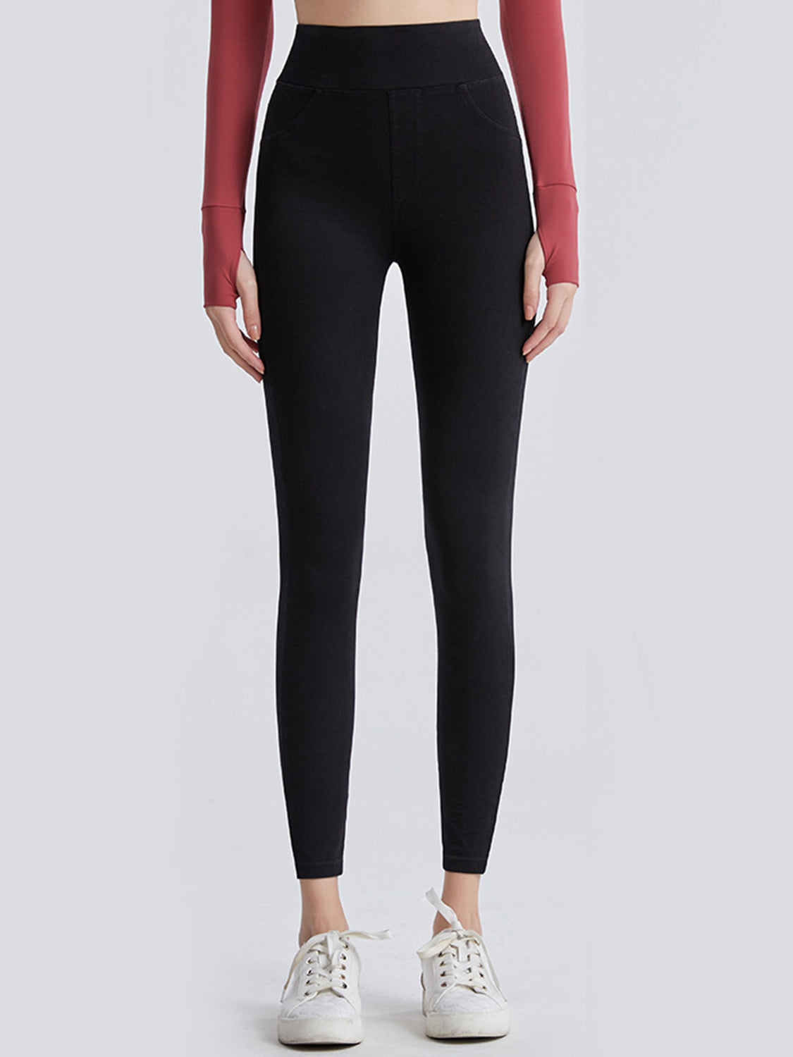 Sports leggings fabric detail