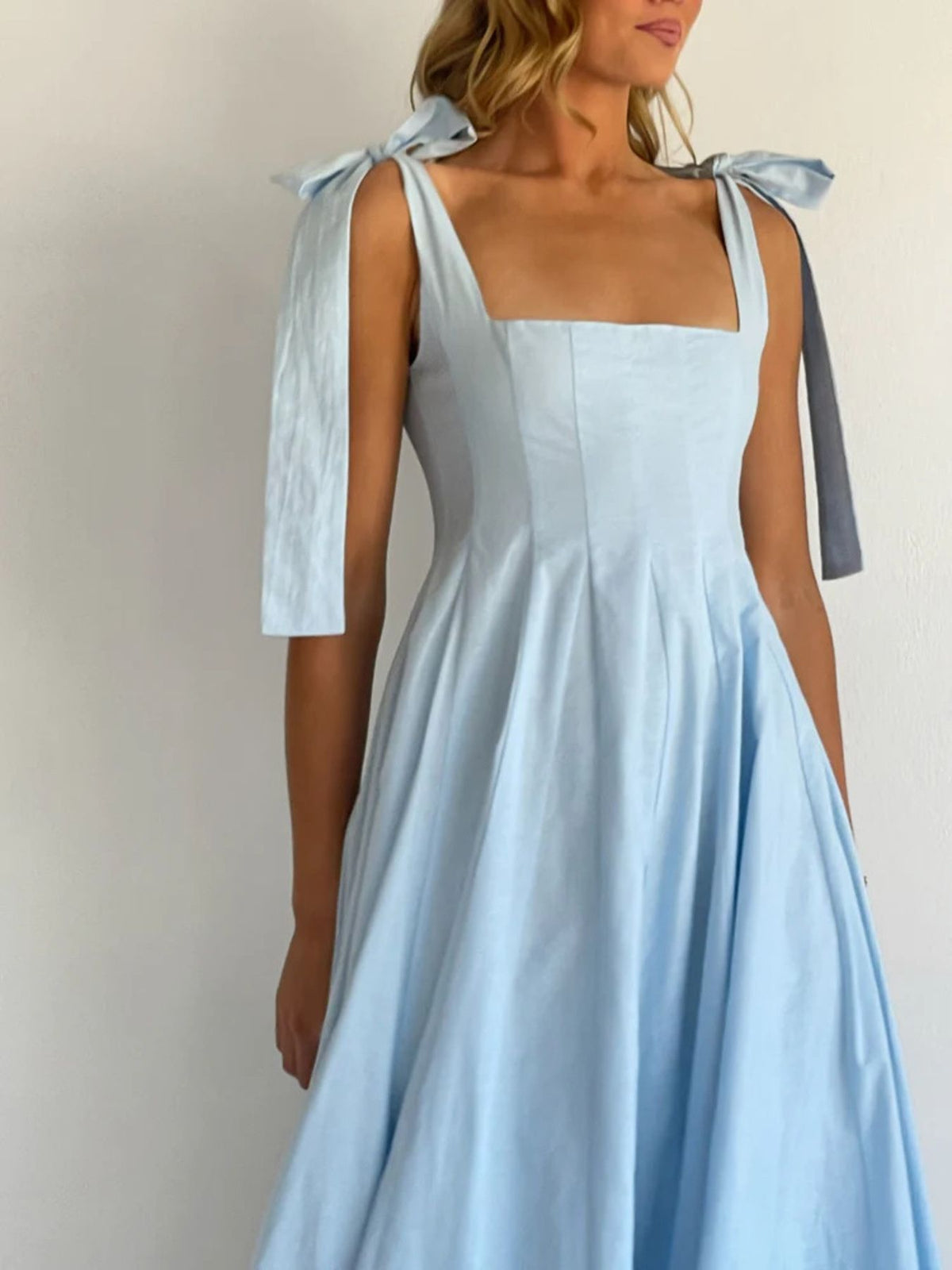 Gradient tie shoulder maxi dress side view