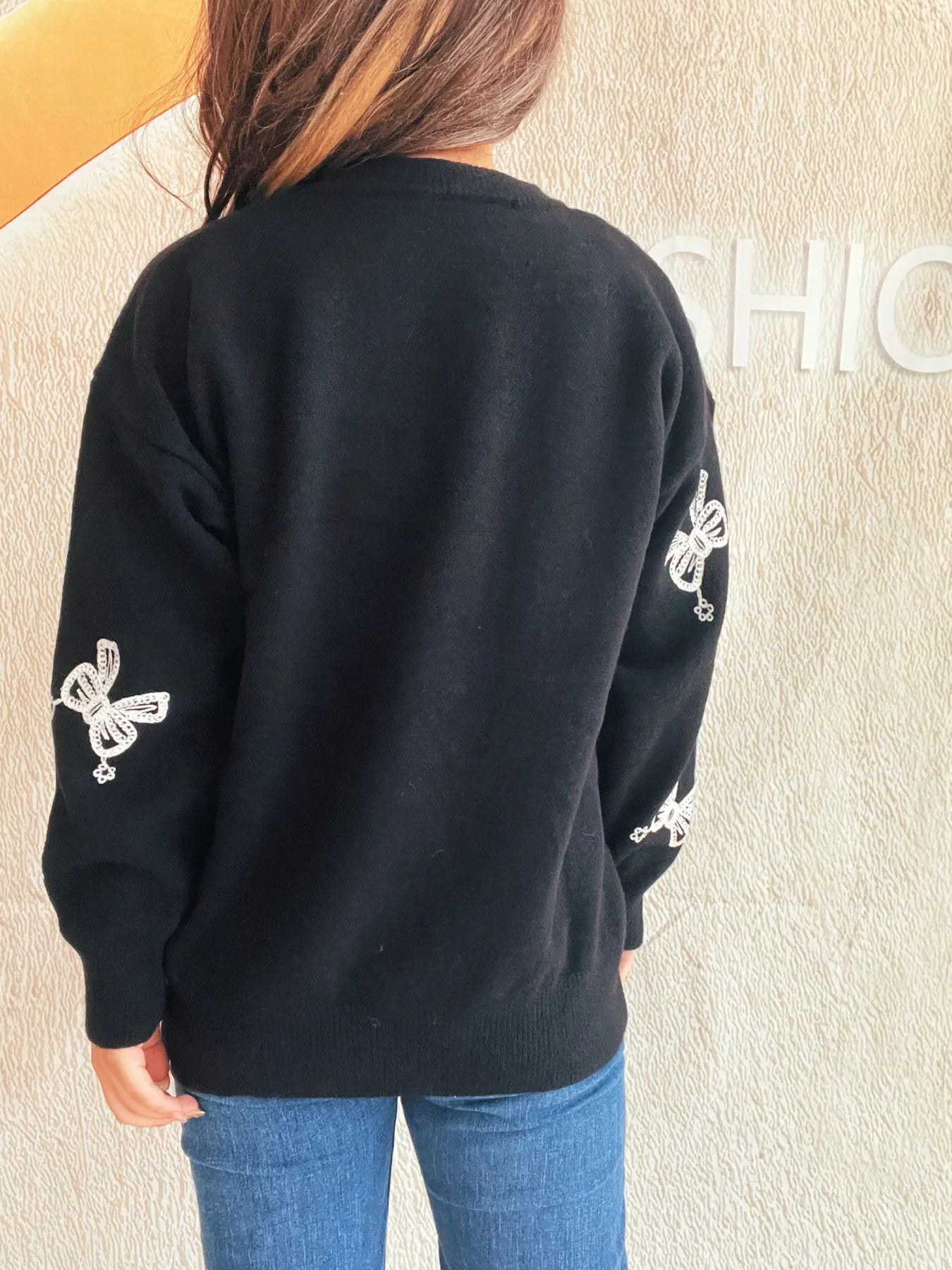 Bow Round Neck Long Sleeve Sweater - Fashorio