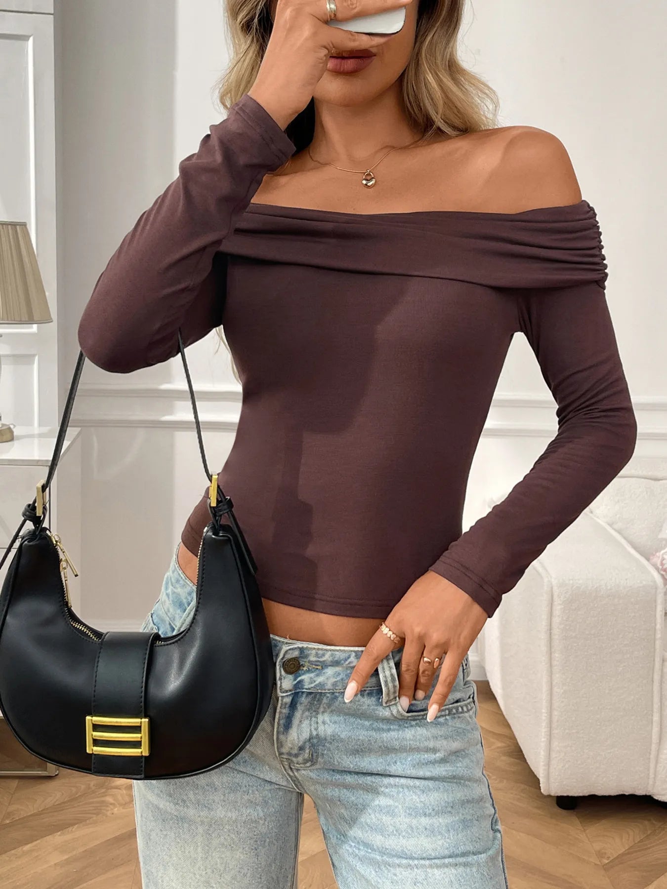 Off-Shoulder Long Sleeve Fitted T-Shirt - Fashorio