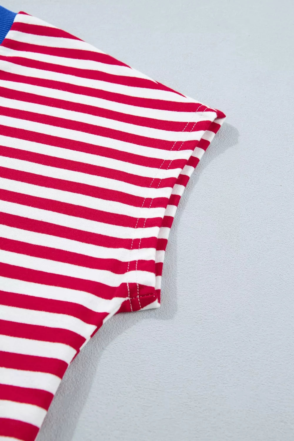 Womens v neck tee and shorts set detail