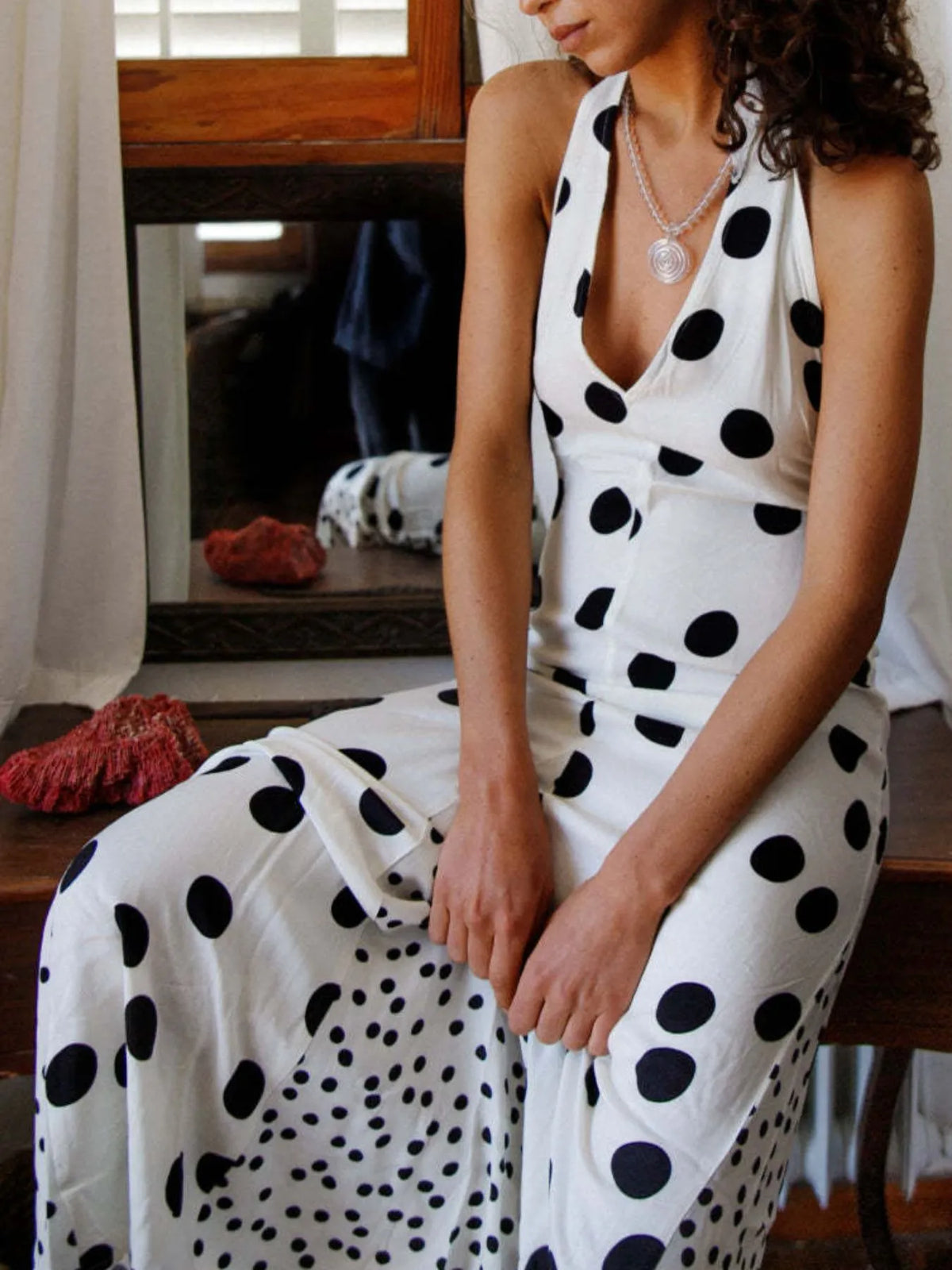Halter neck tie detail
