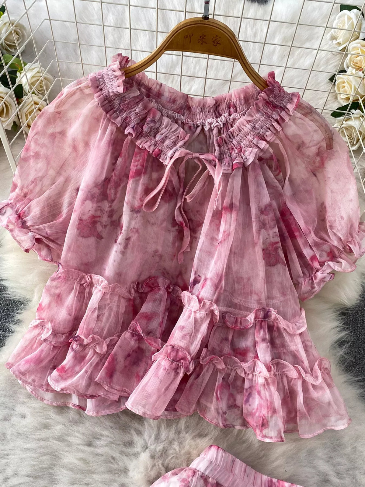 Floral set color option styling