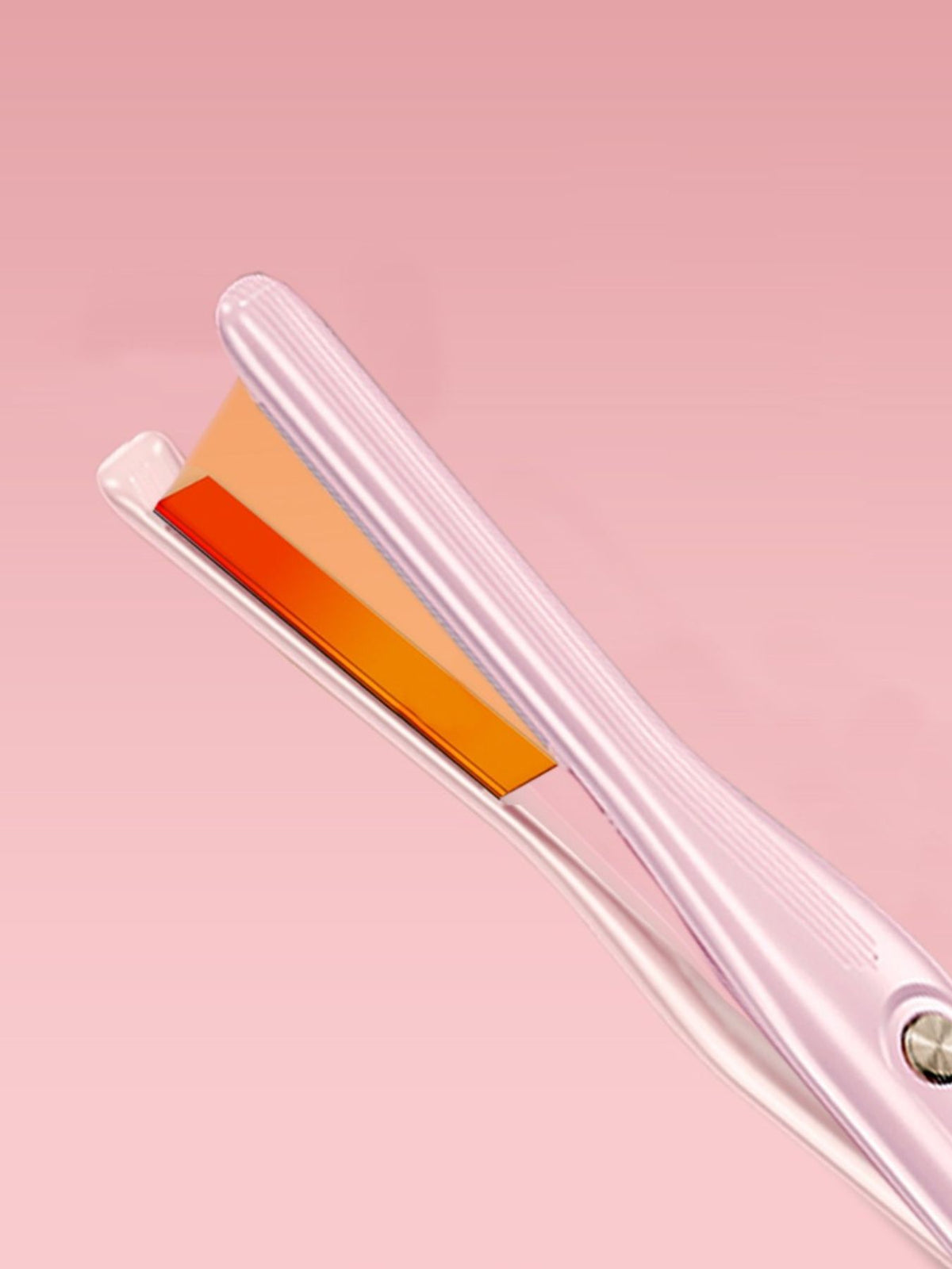 Hair straightener rounded edges detail
