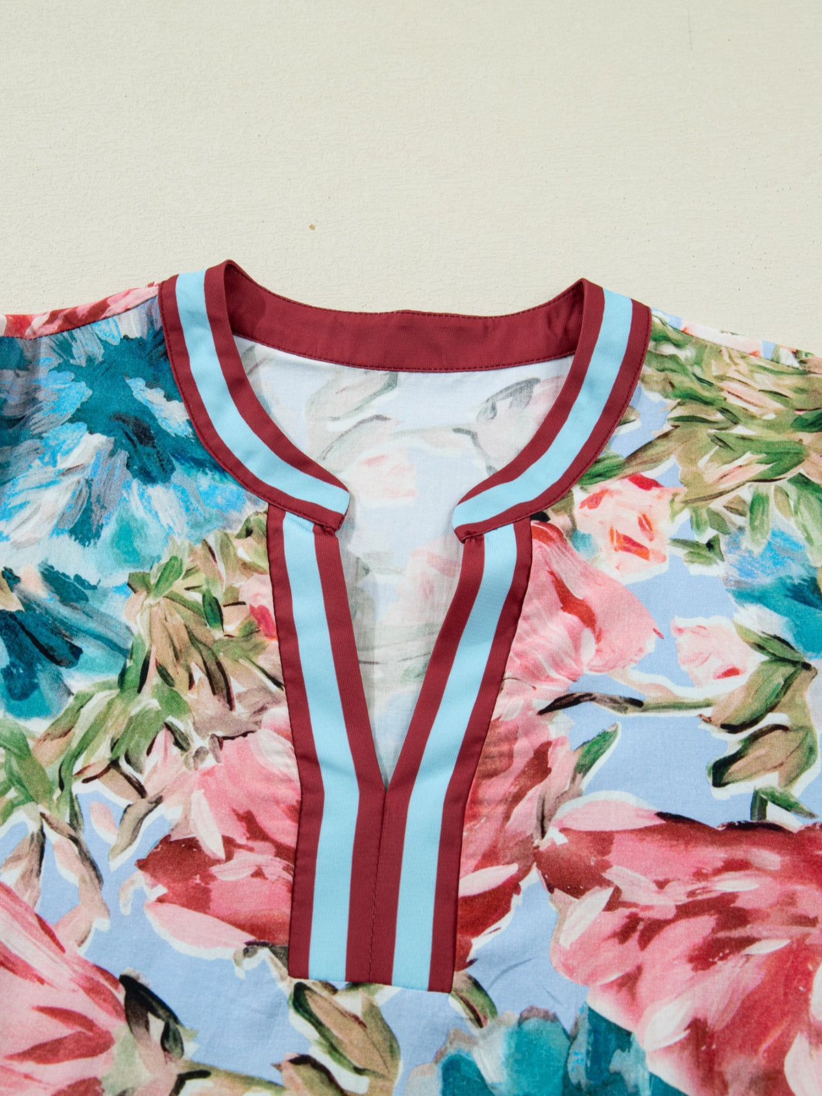 Contrast Trim V Neck Cuffed Bracelet Sleeve Floral Blouse view 7