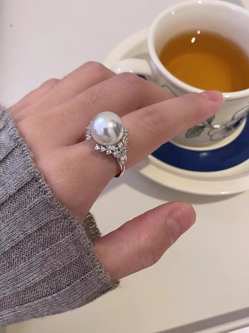 Sterling silver pearl ring front view