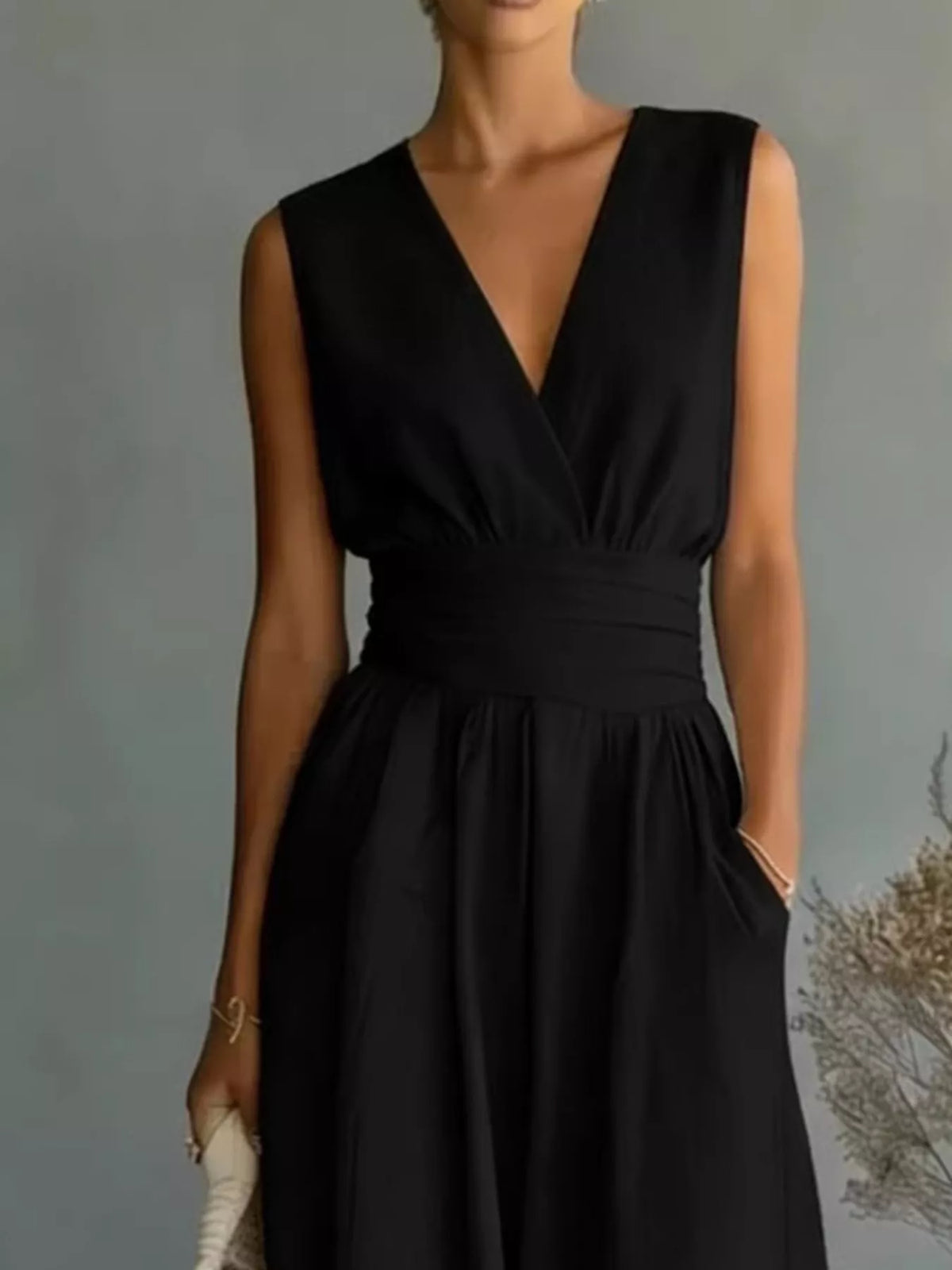 Sleeveless jumpsuit black color