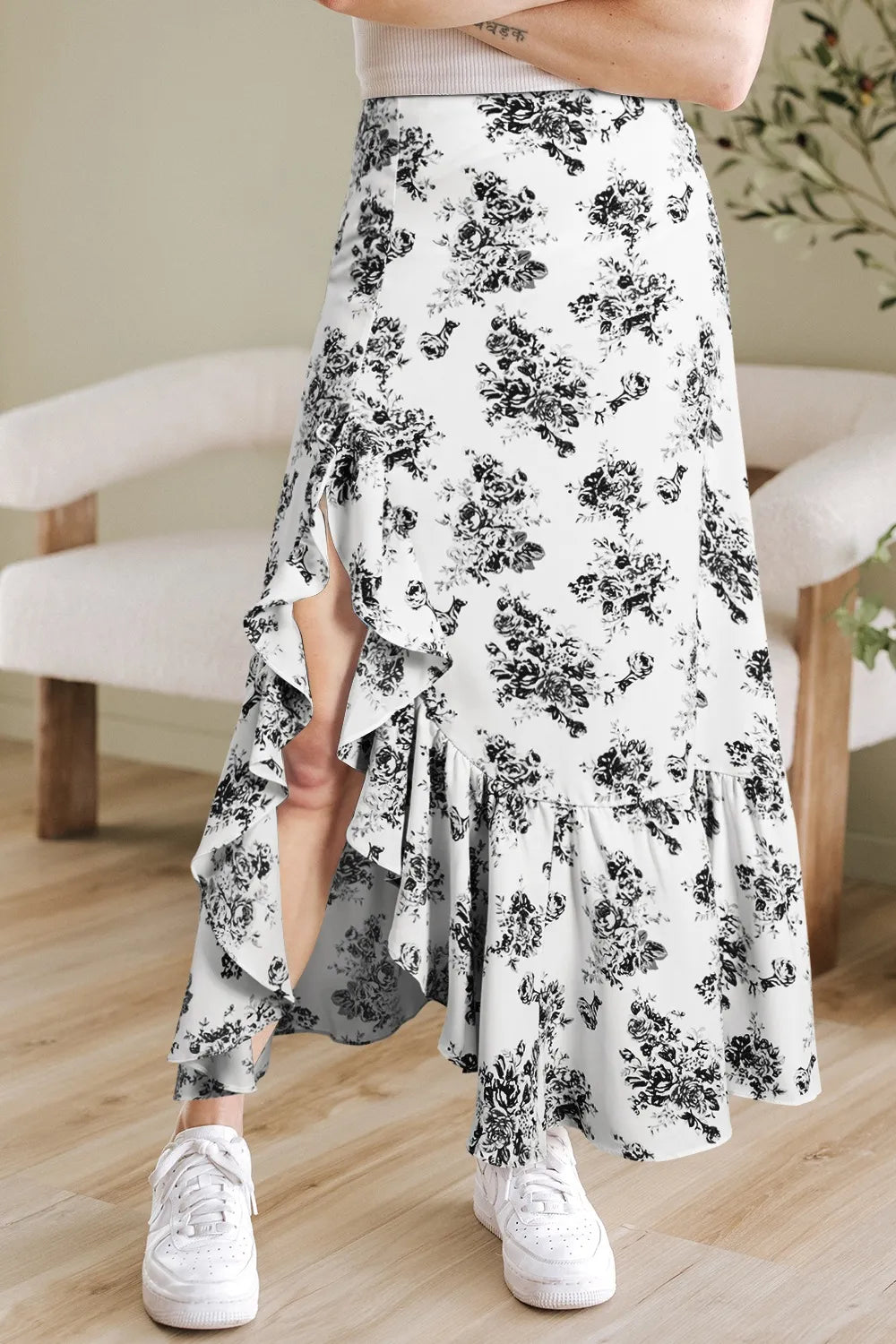 Floral ruffle skirt with side slit detail