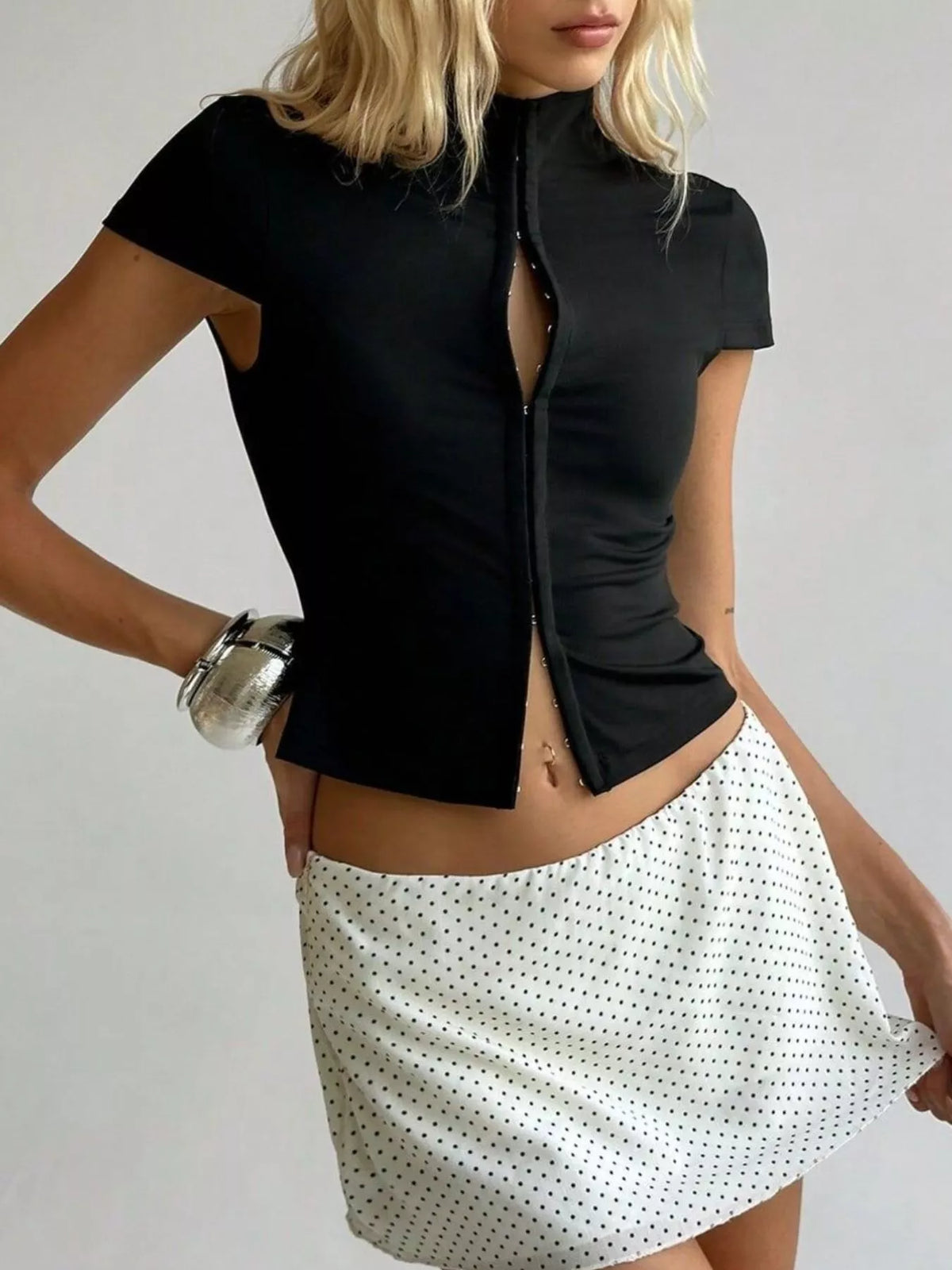 Close detail of the front closure placket