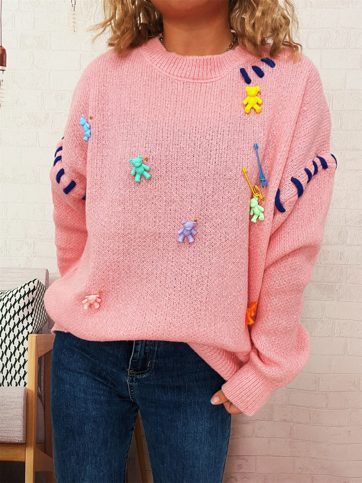 bear applique round neck sweater back view